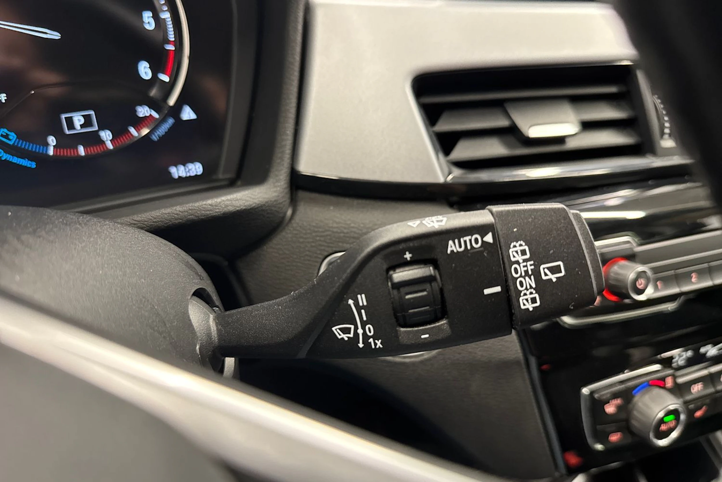 harmaa BMW X1 2019 kuva 16.