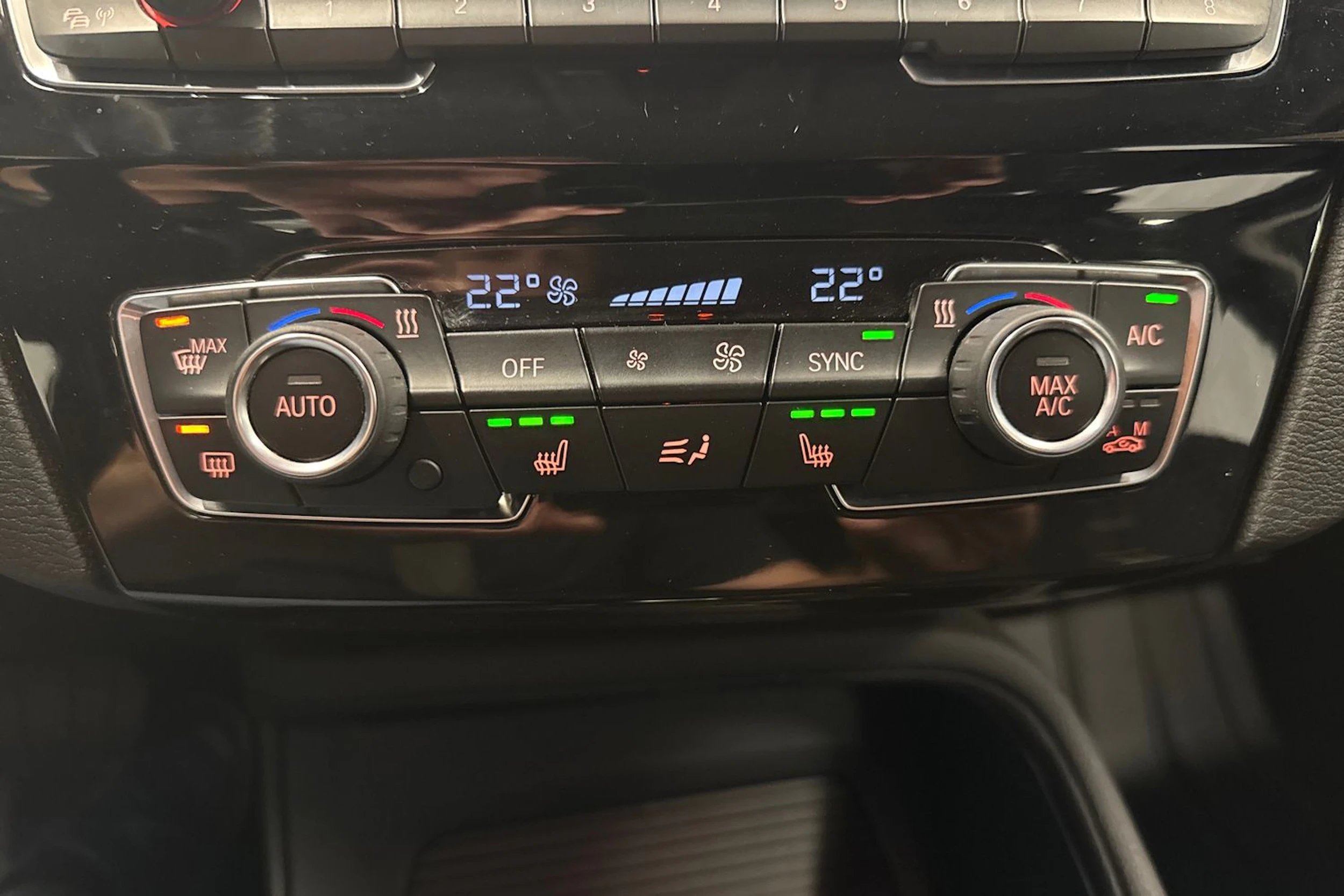 harmaa BMW X1 2019 kuva 24.