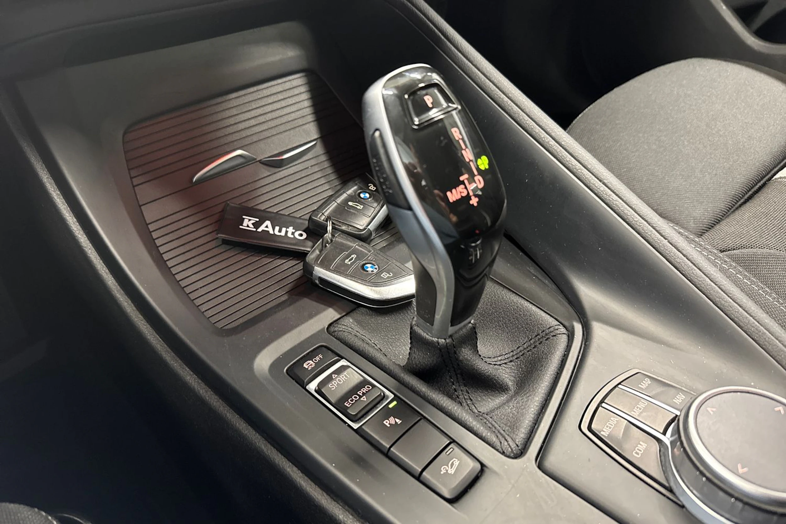 harmaa BMW X1 2019 kuva 25.