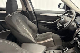 harmaa BMW X1 2019 kuva 31.