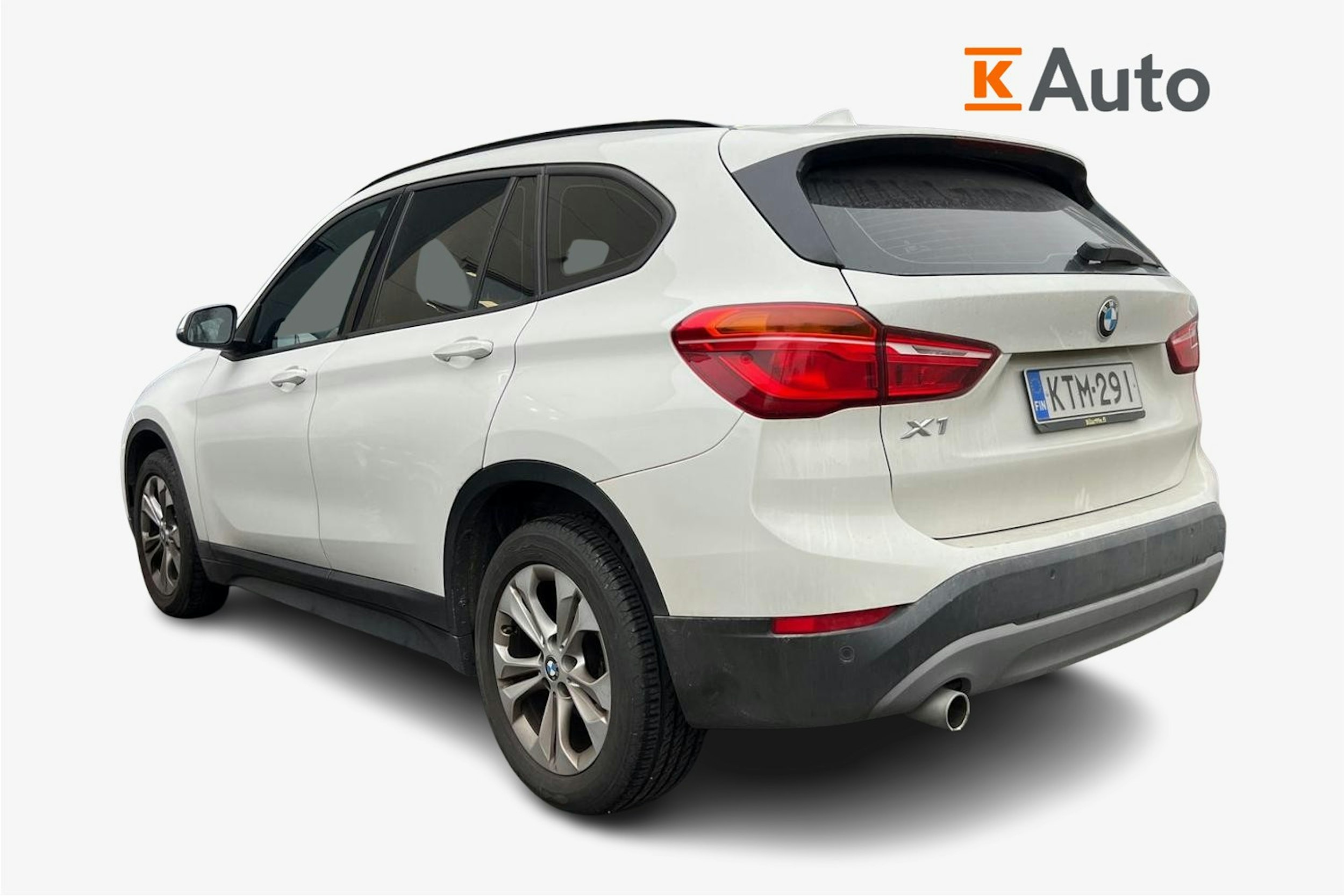 valkoinen BMW X1 2019 kuva 2.