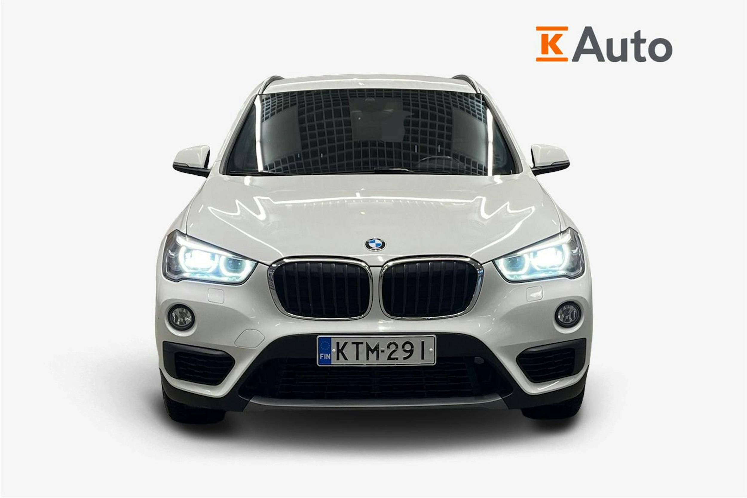 valkoinen BMW X1 2019 kuva 5.