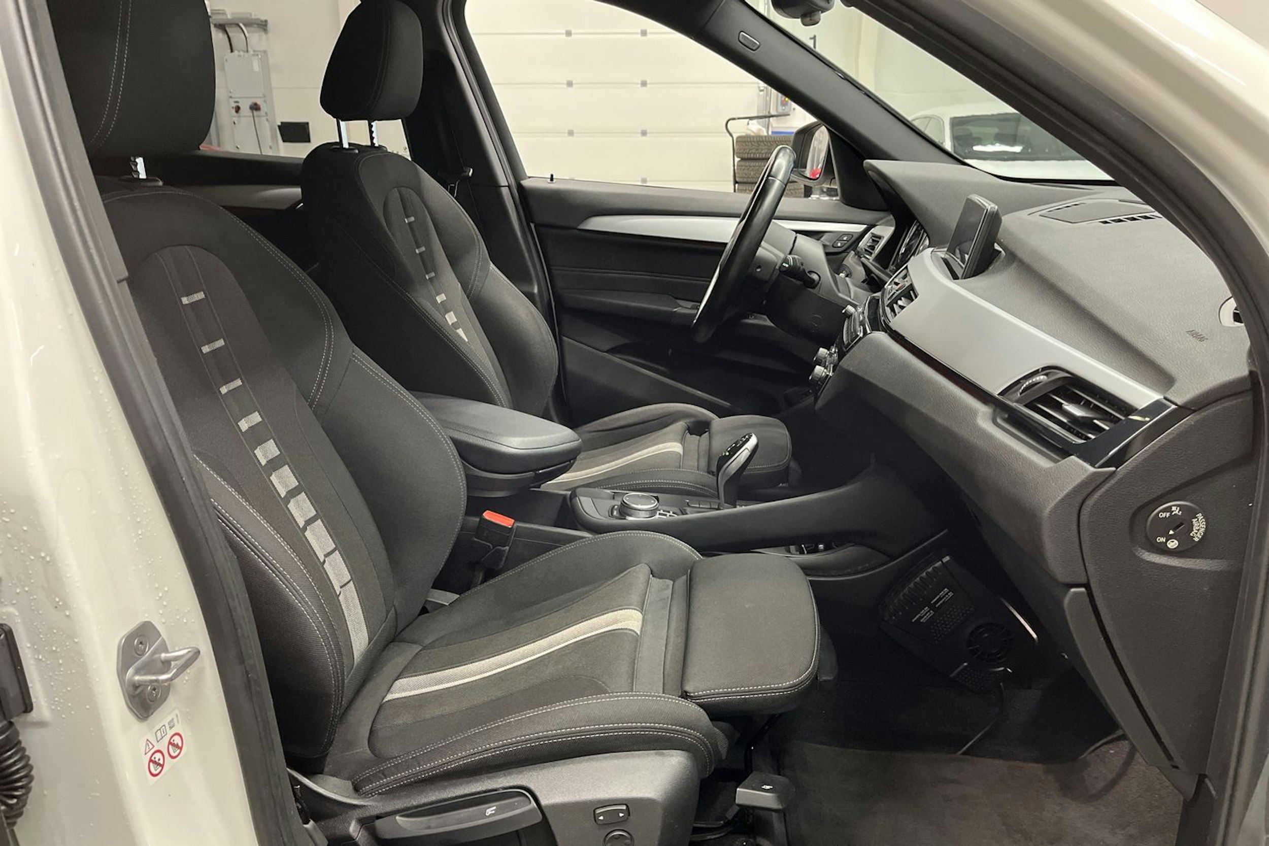 valkoinen BMW X1 2019 kuva 15.