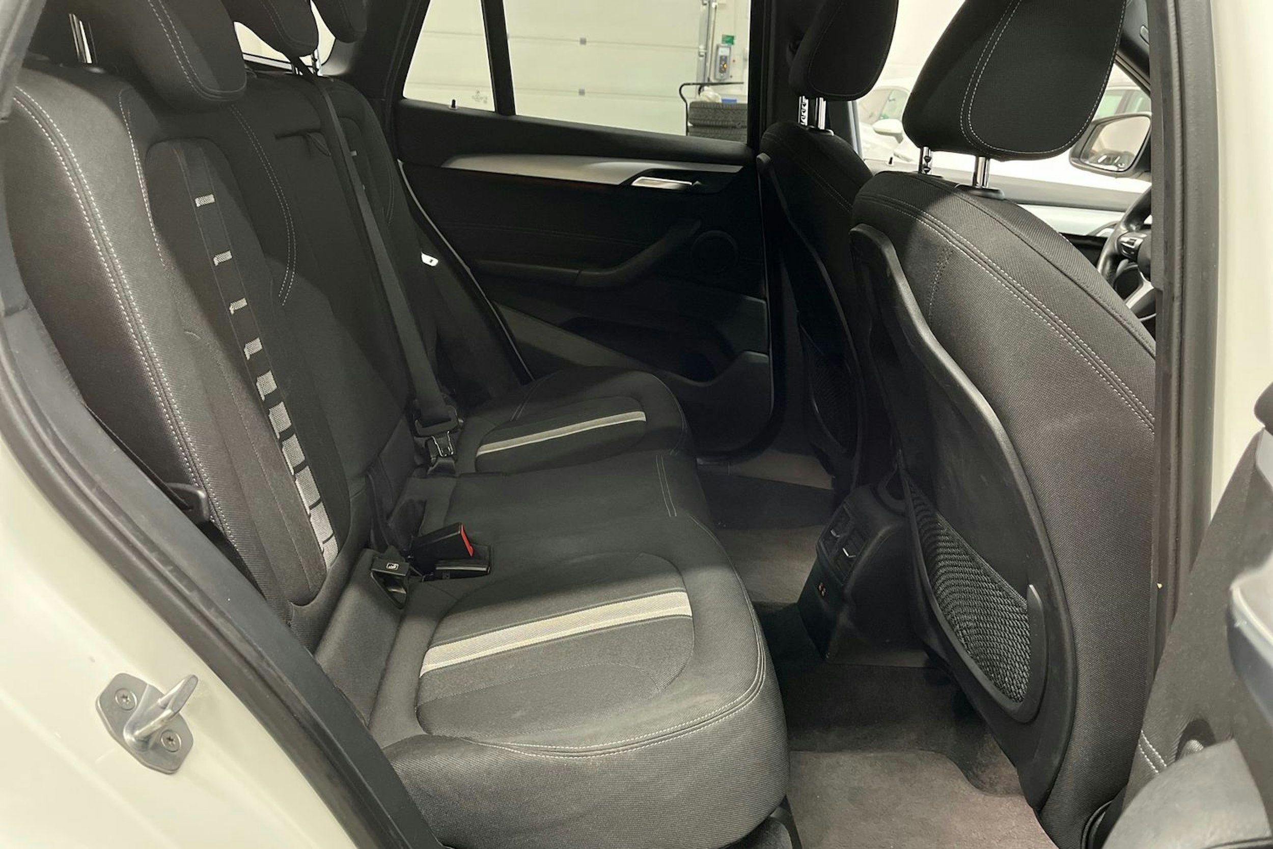 valkoinen BMW X1 2019 kuva 17.