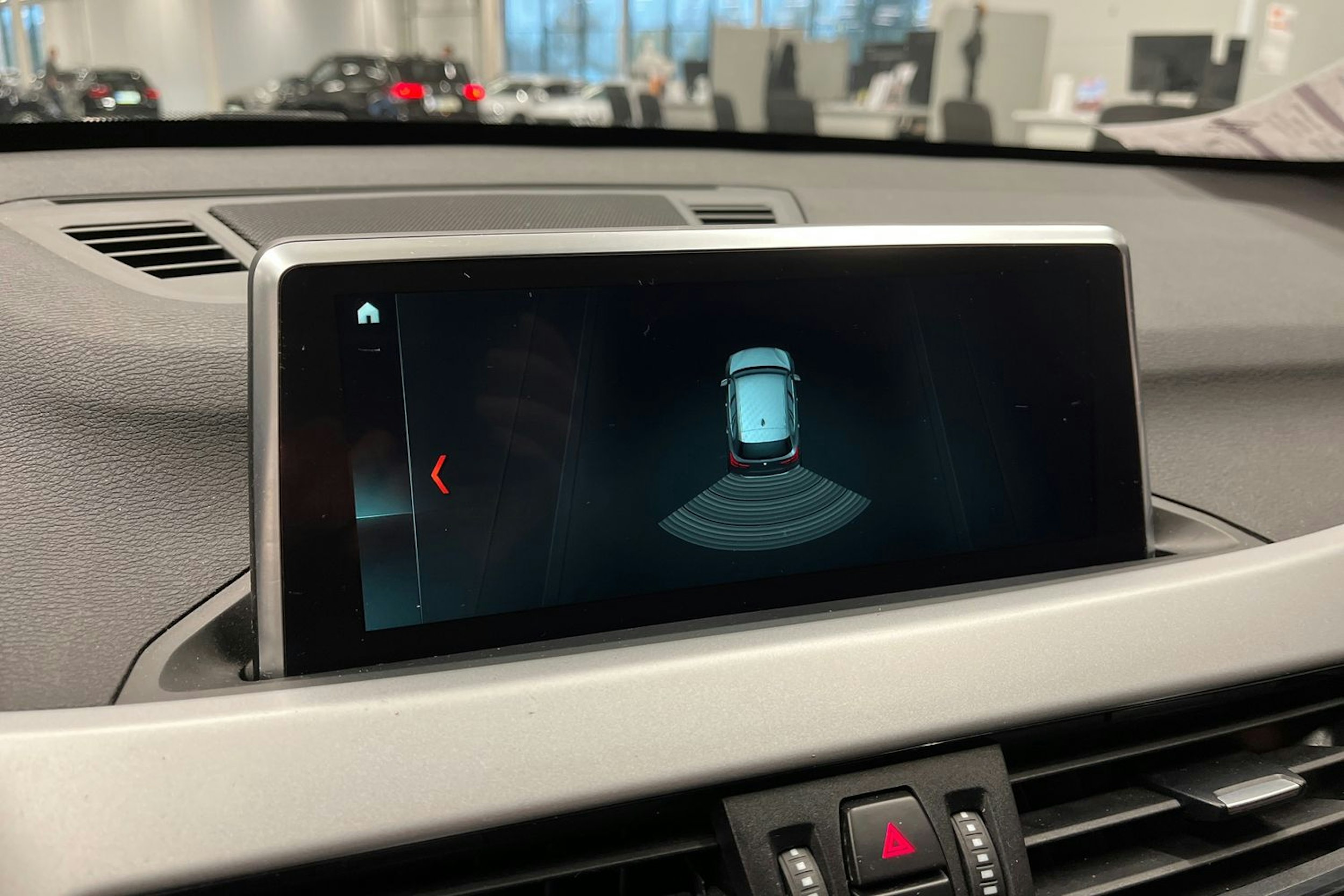 valkoinen BMW X1 2019 kuva 21.