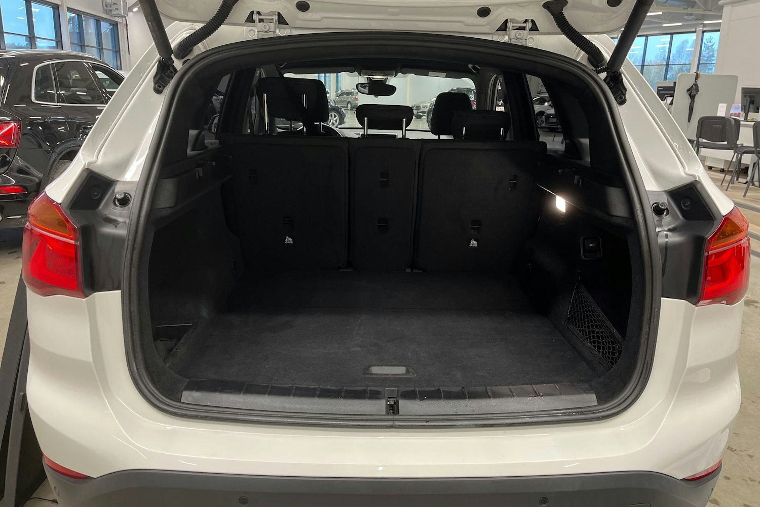 valkoinen BMW X1 2019 kuva 27.