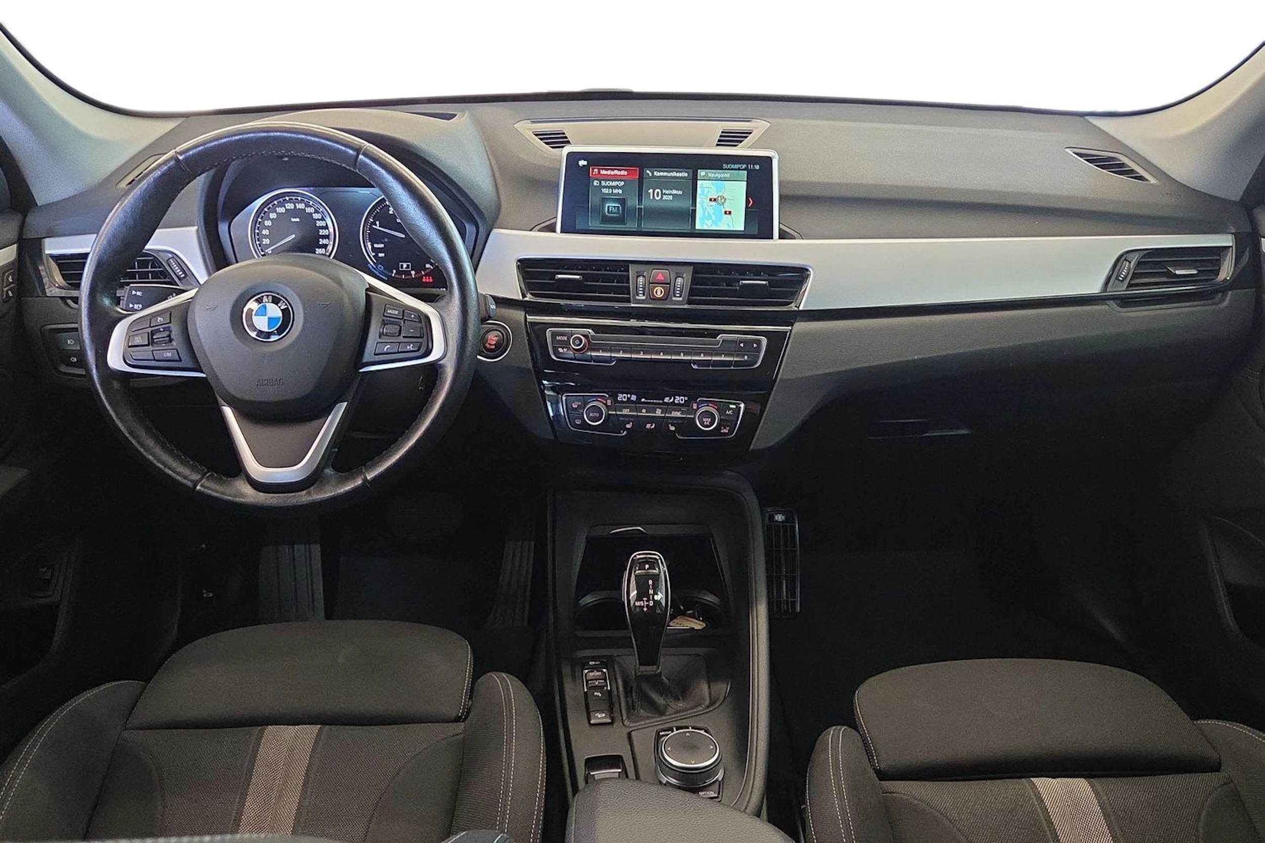 musta BMW X1 2019 kuva 7.