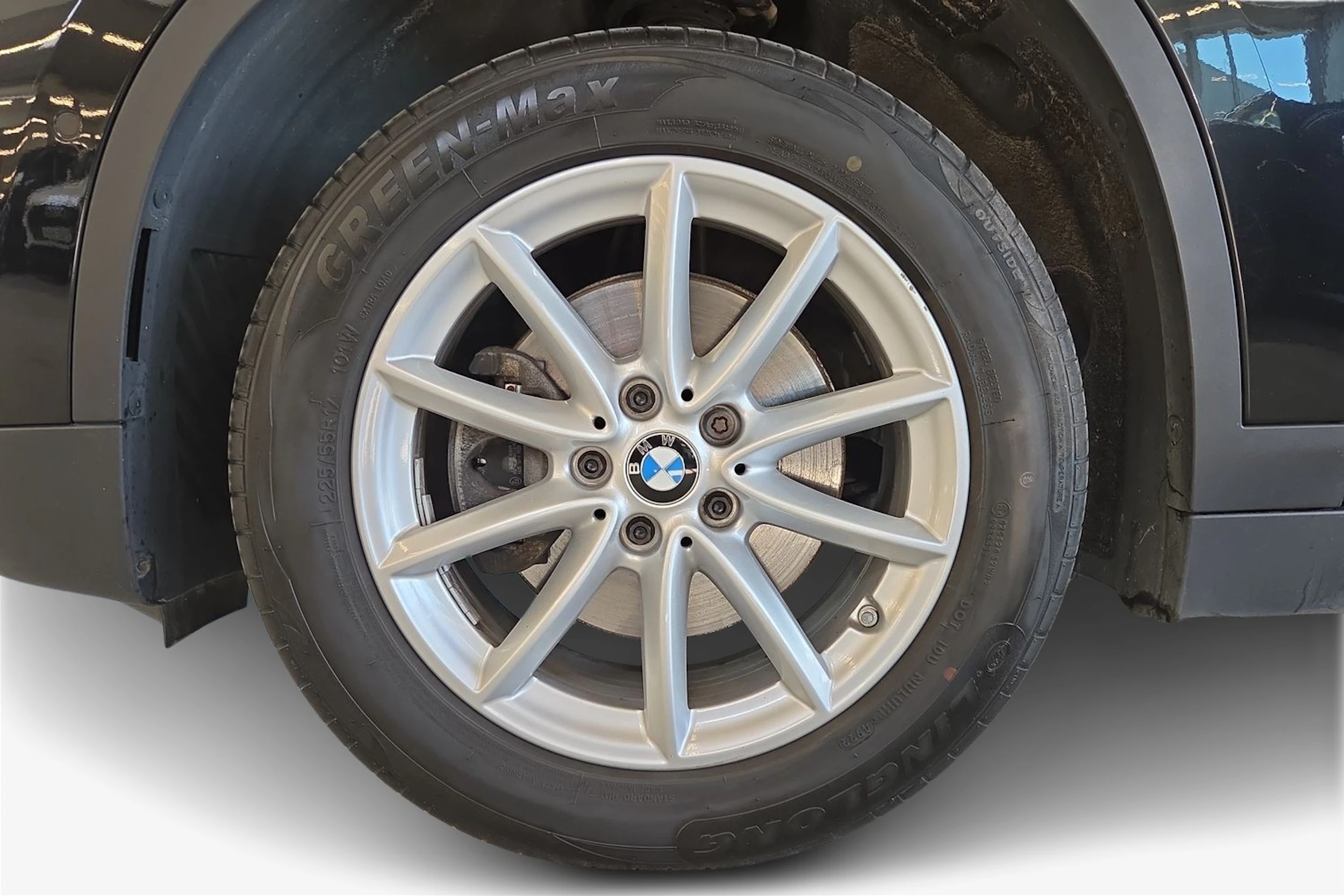 musta BMW X1 2019 kuva 9.