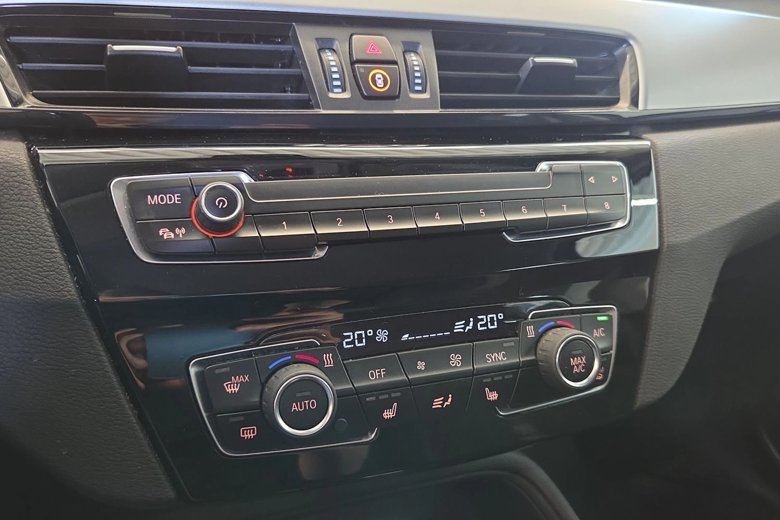 musta BMW X1 2019 kuva 19.