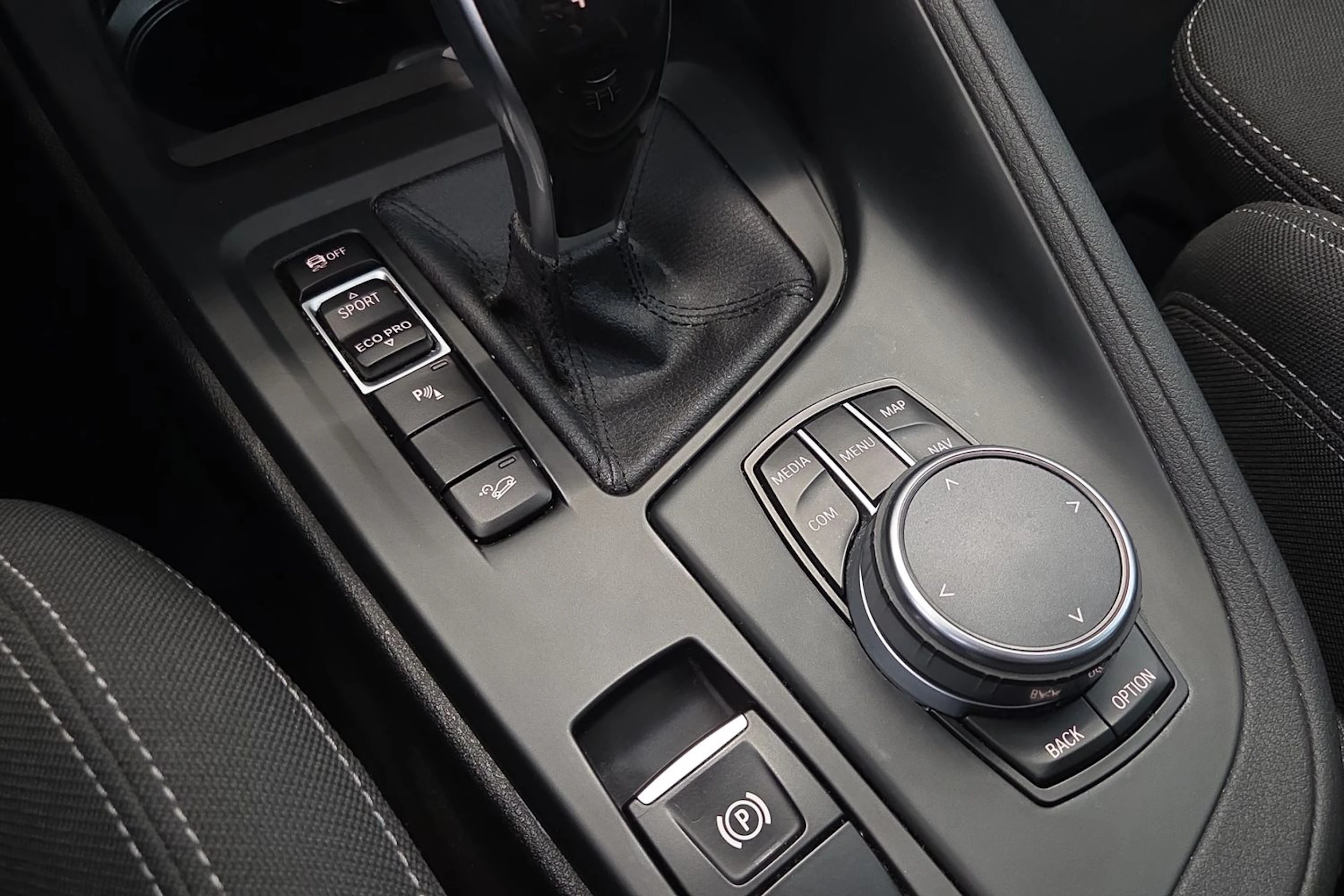 musta BMW X1 2019 kuva 20.