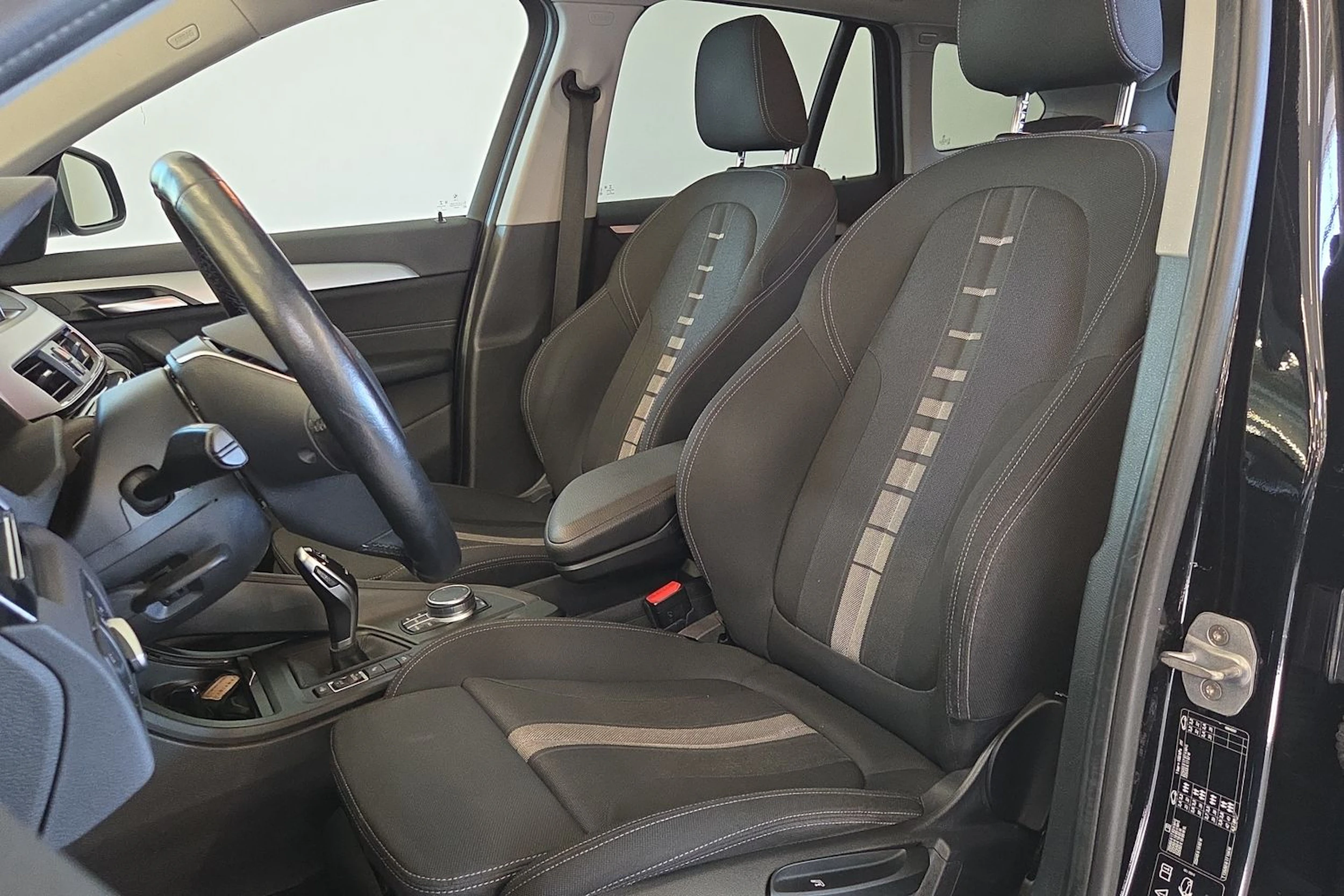musta BMW X1 2019 kuva 22.