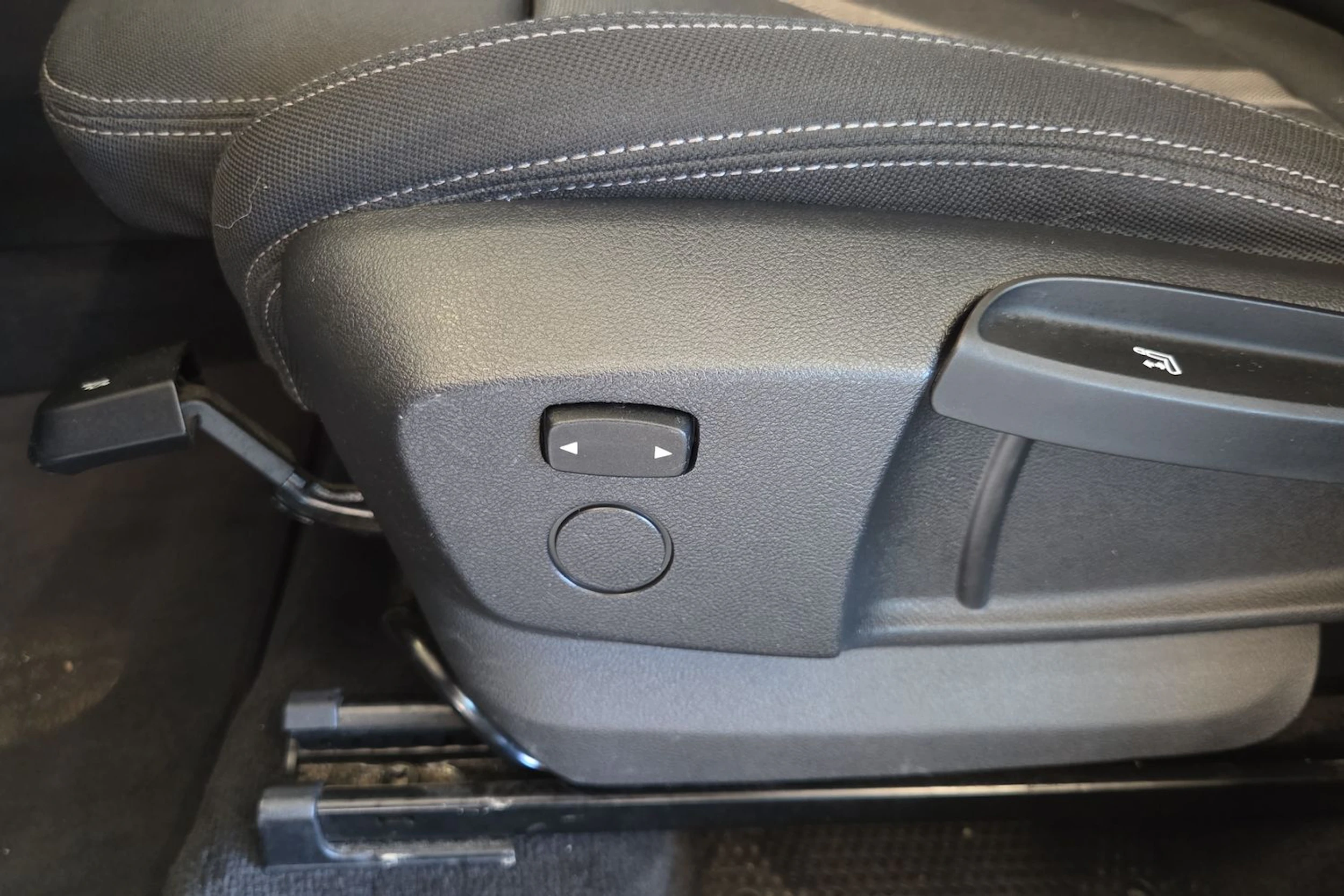 musta BMW X1 2019 kuva 23.