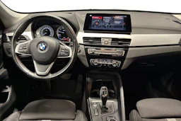 musta BMW X1 2020 kuva 7.