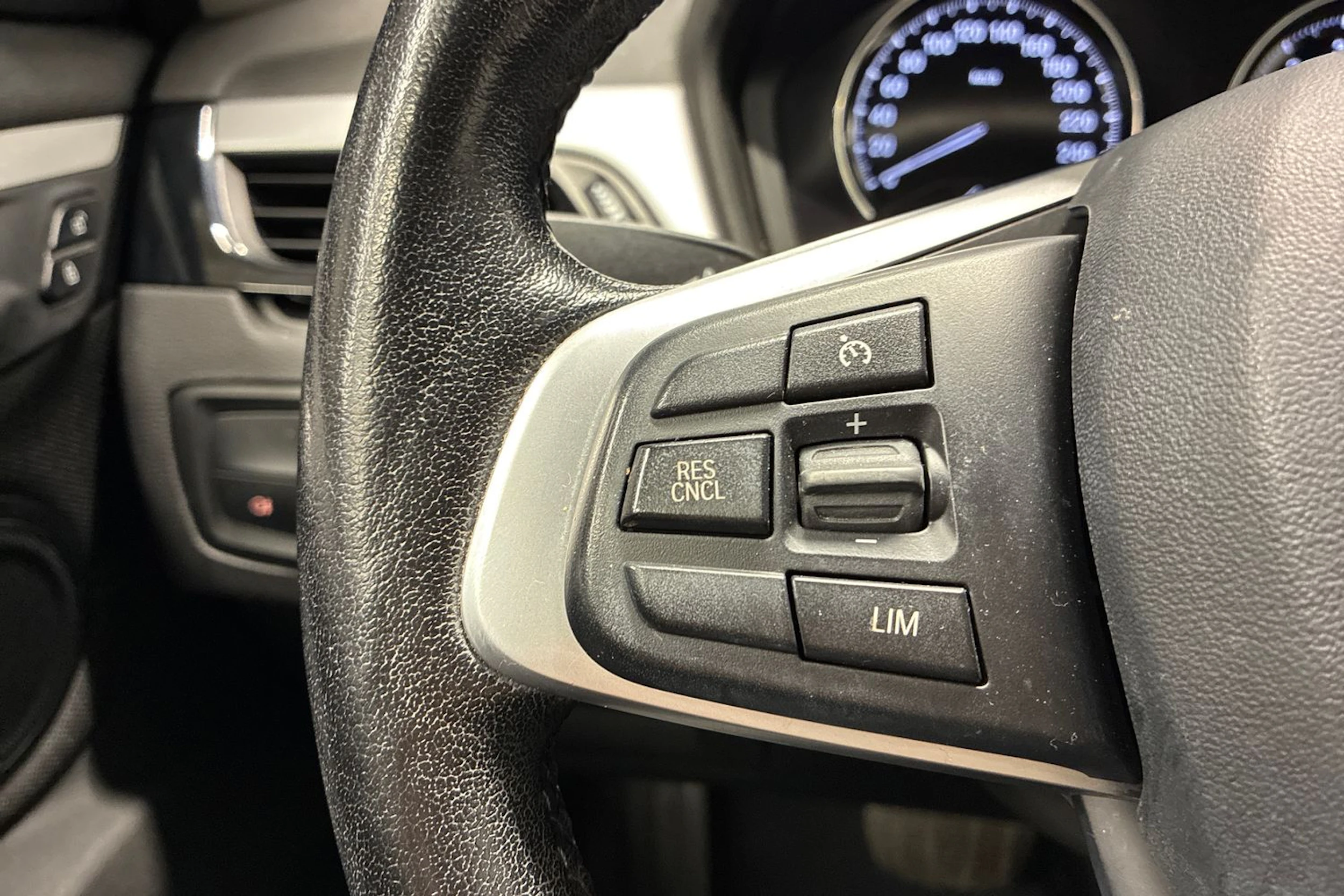 musta BMW X1 2020 kuva 13.