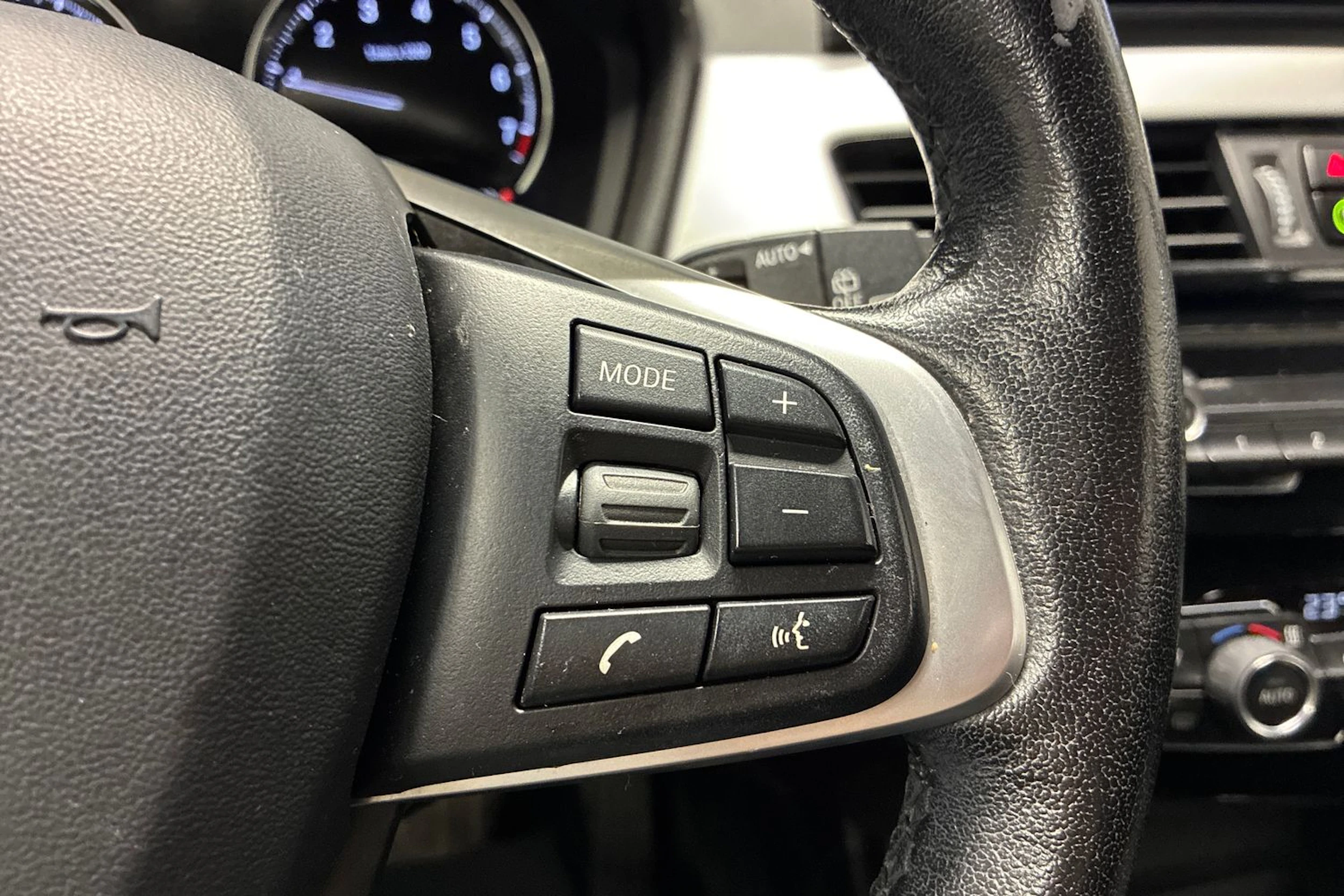 musta BMW X1 2020 kuva 14.