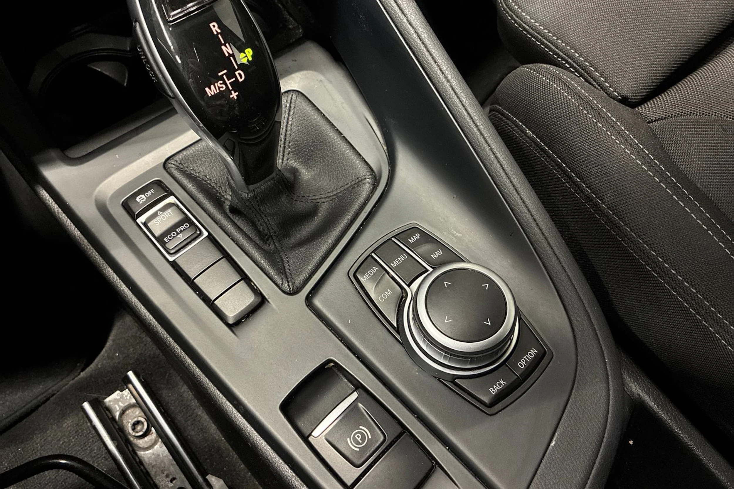 musta BMW X1 2020 kuva 17.