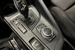 musta BMW X1 2020 kuva 17.