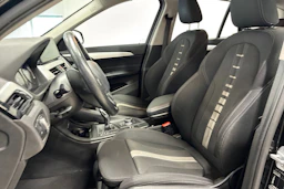 musta BMW X1 2020 kuva 21.