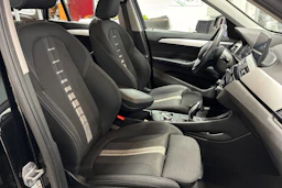 musta BMW X1 2020 kuva 24.