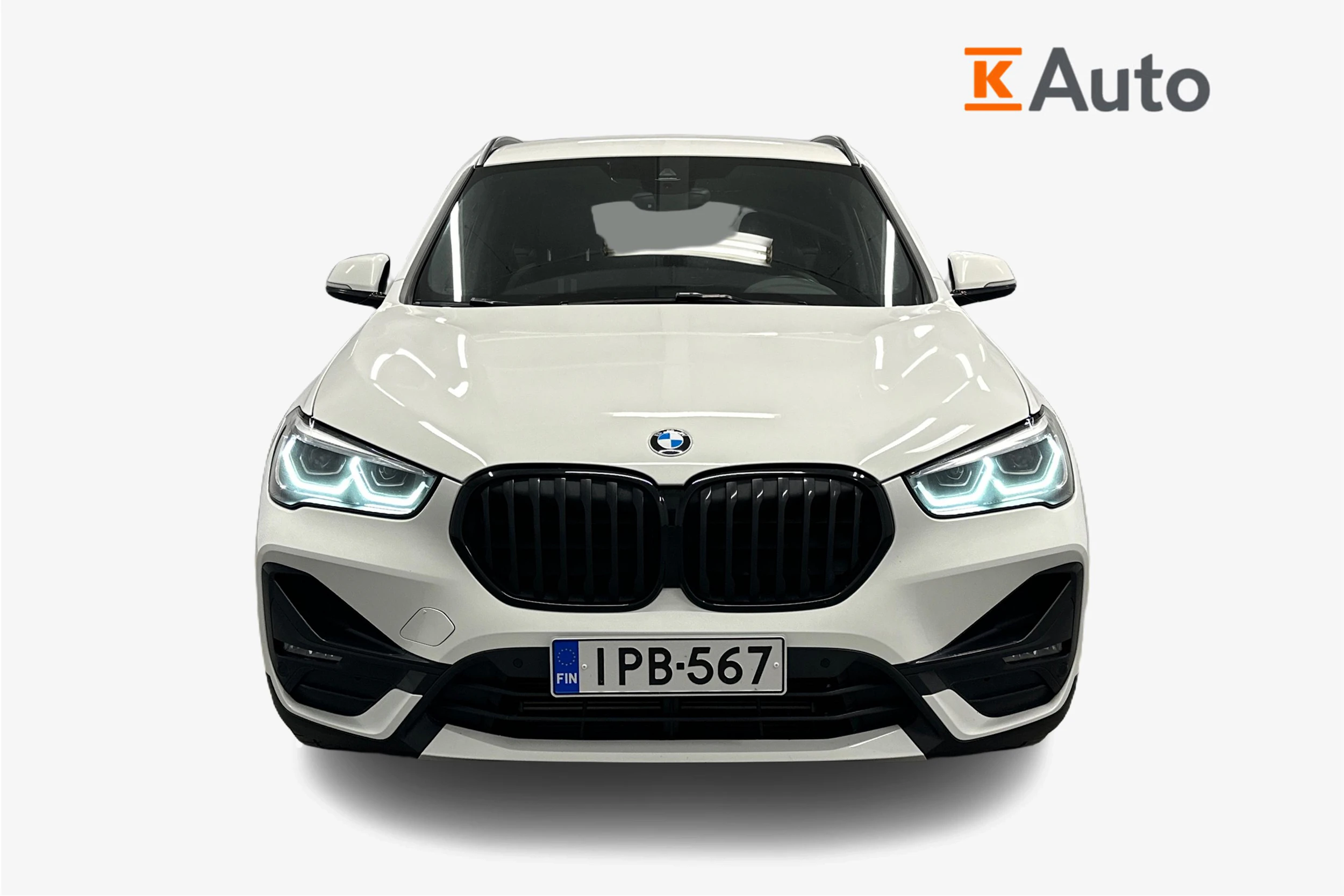 valkoinen BMW X1 2020 kuva 4.