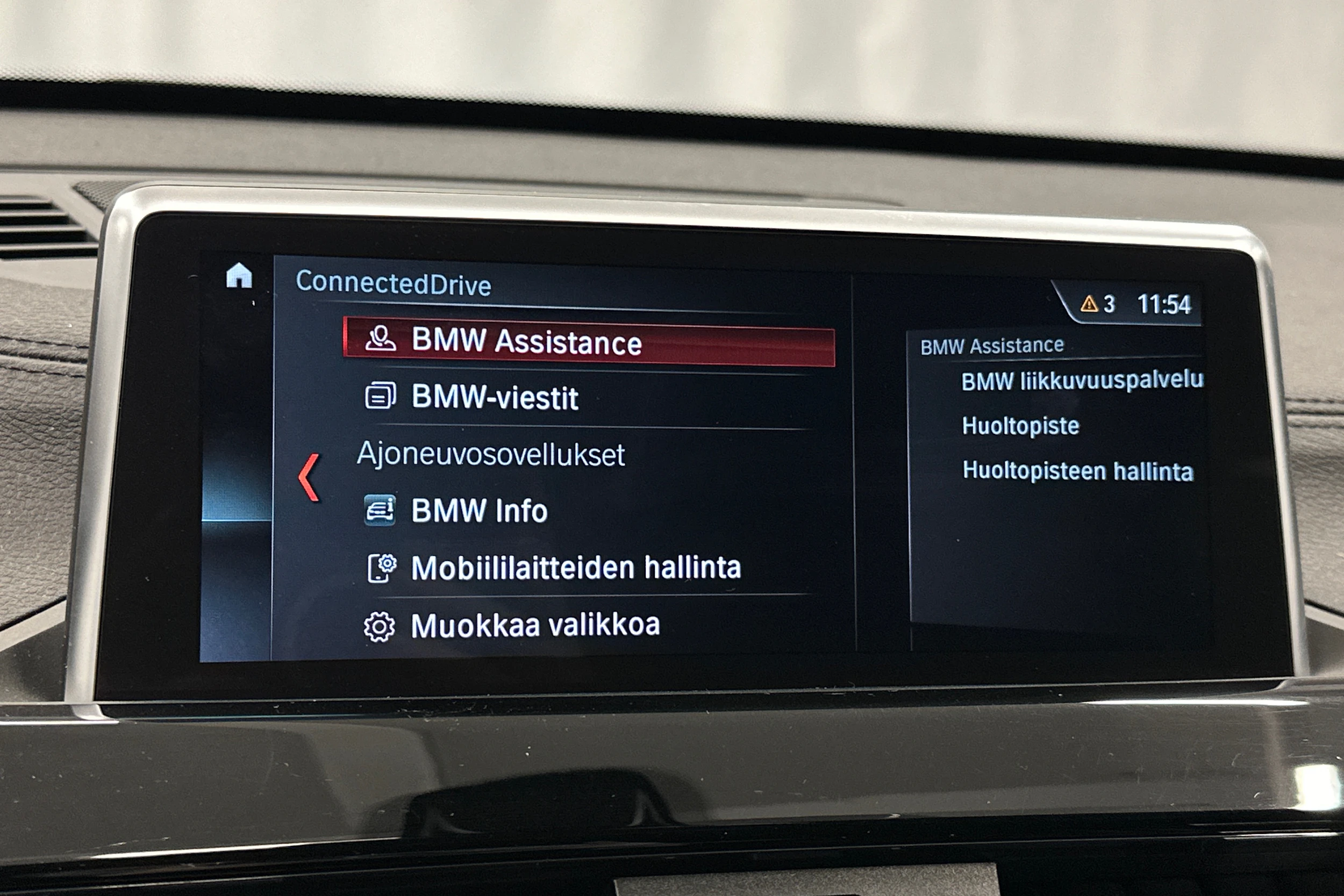 valkoinen BMW X1 2020 kuva 22.