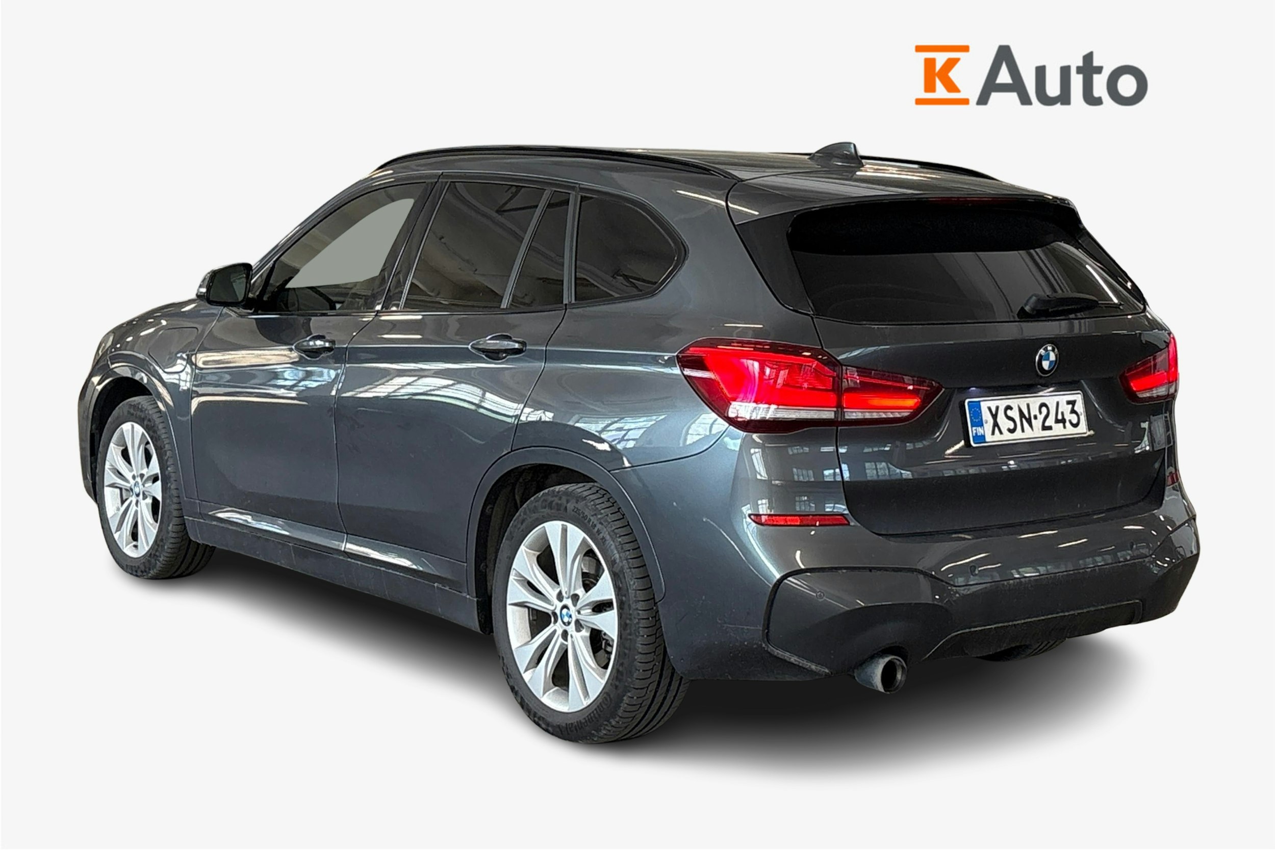 harmaa BMW X1 2020 kuva 2.