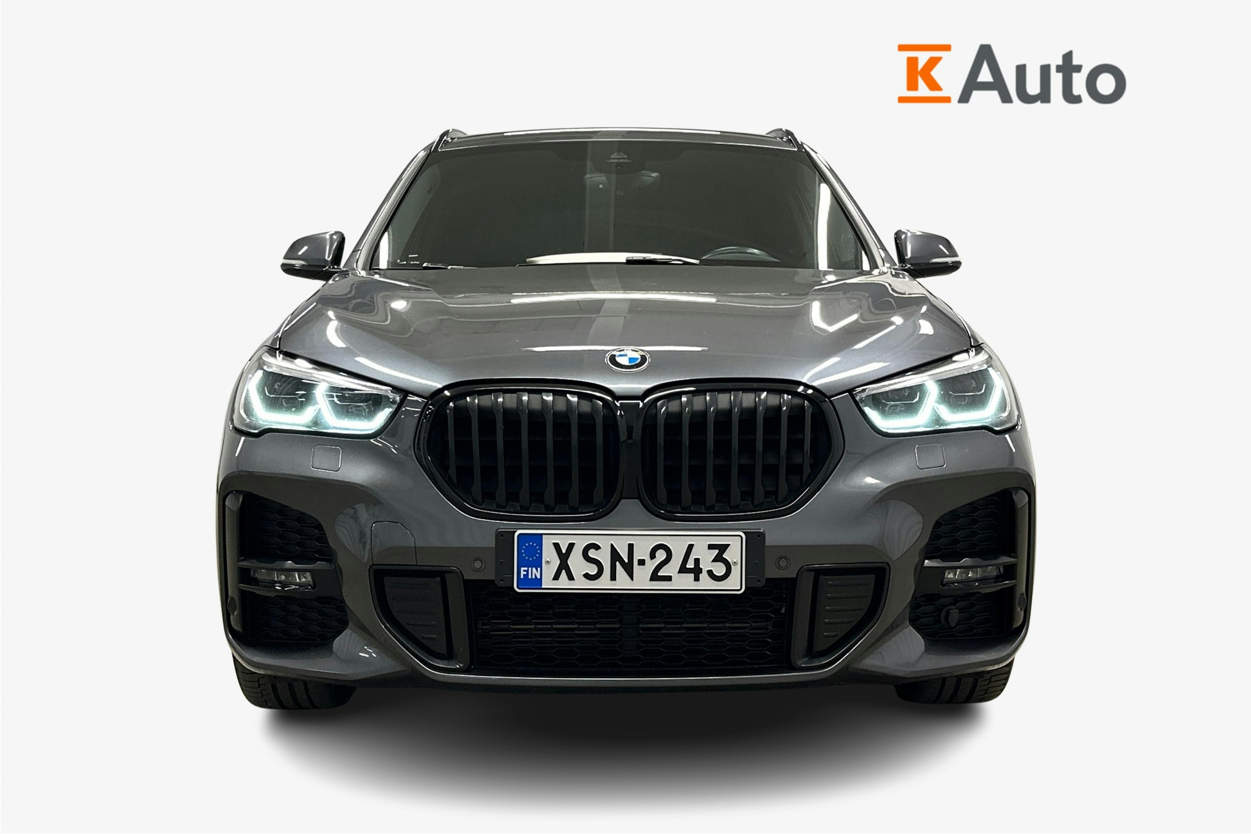 harmaa BMW X1 2021 kuva 4.