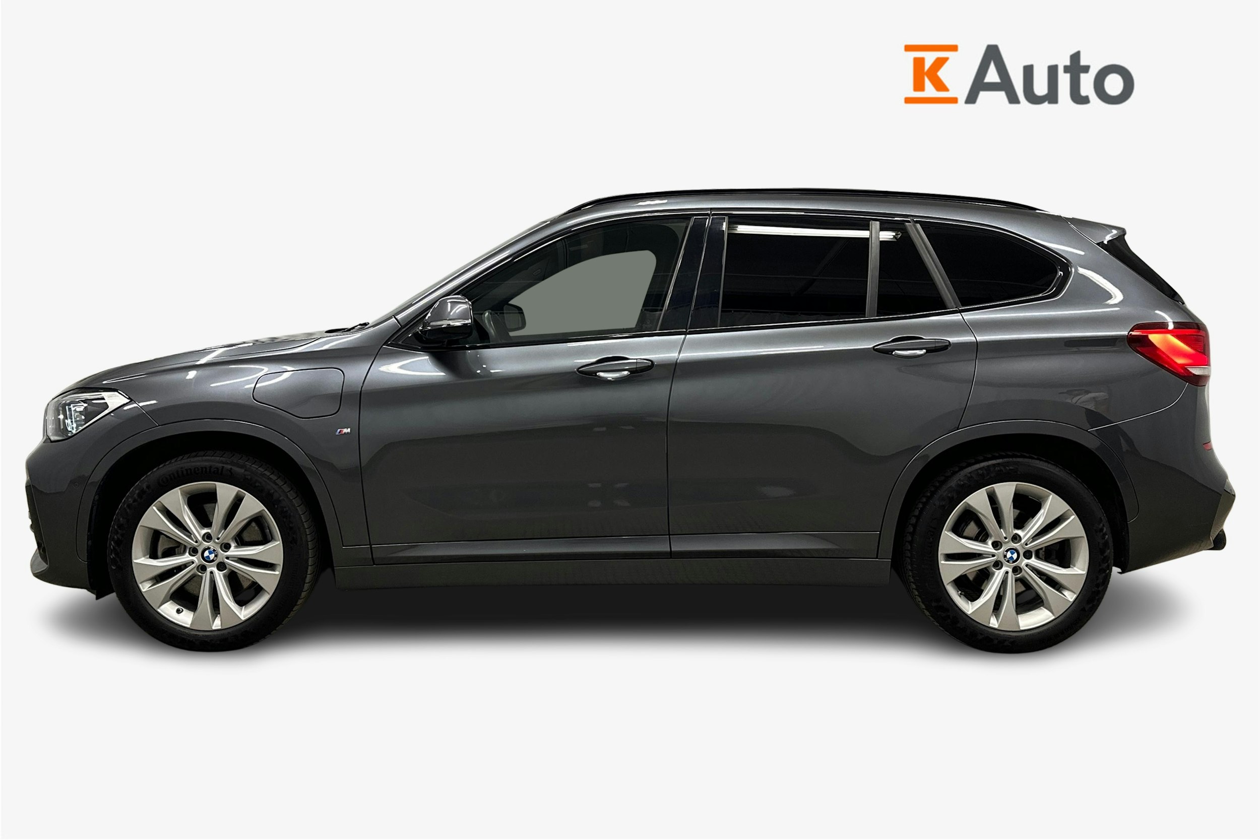 harmaa BMW X1 2021 kuva 5.