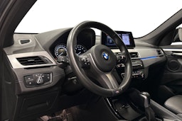 harmaa BMW X1 2021 kuva 6.