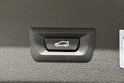 harmaa BMW X1 2021 kuva 12.
