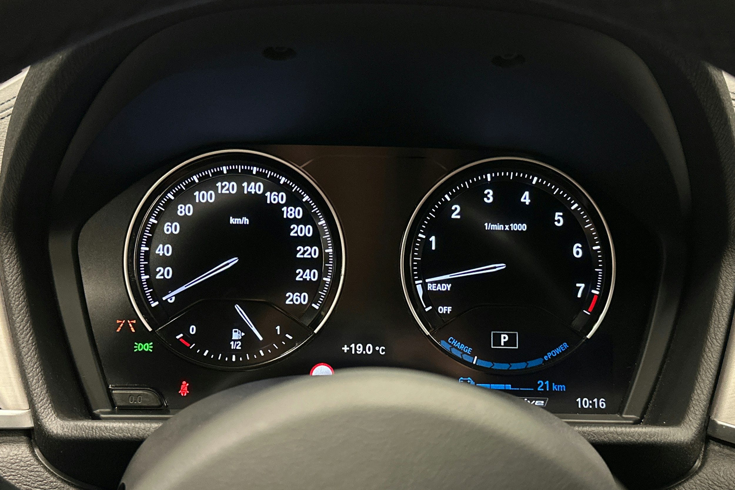 harmaa BMW X1 2021 kuva 17.