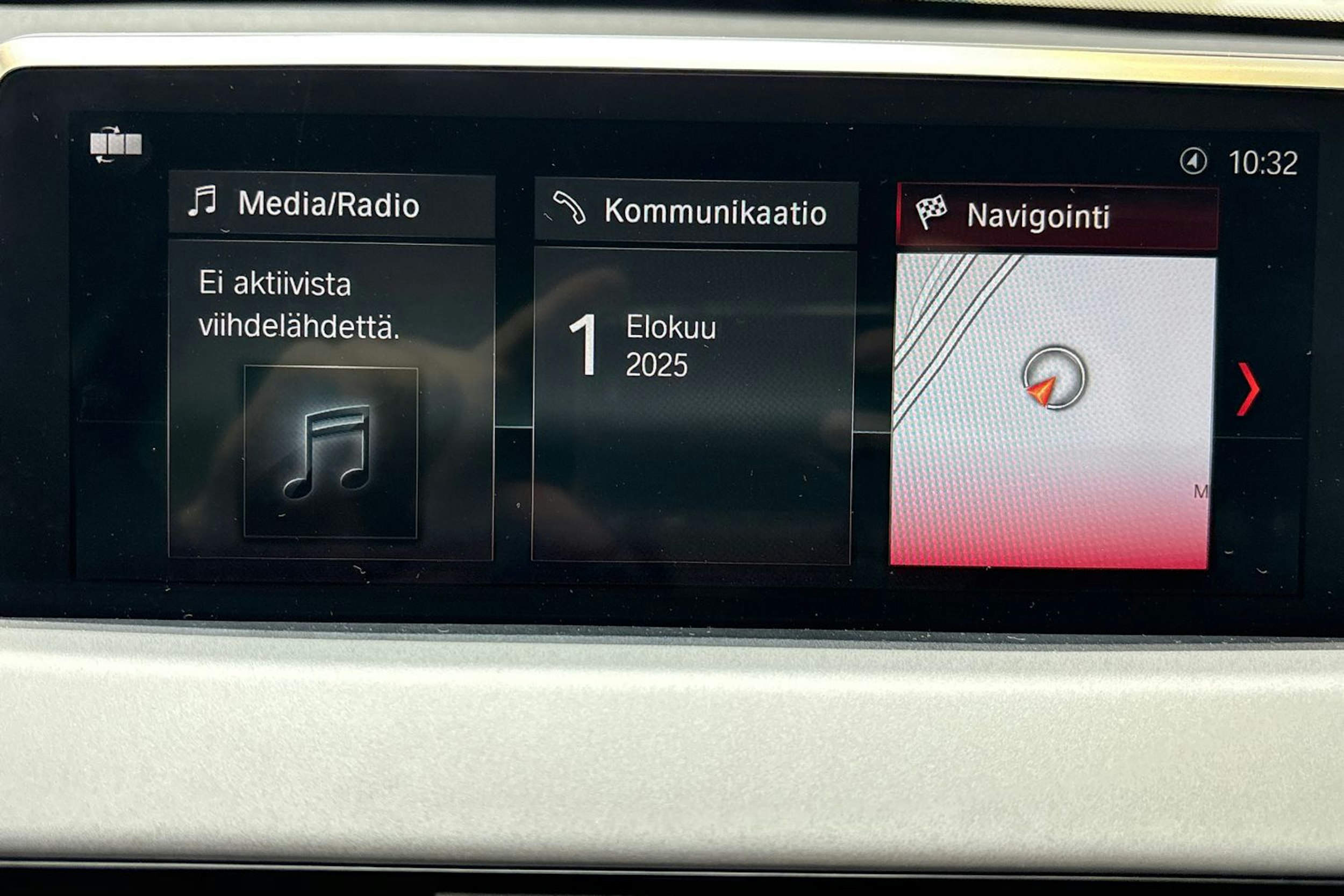 musta BMW X1 2020 kuva 17.