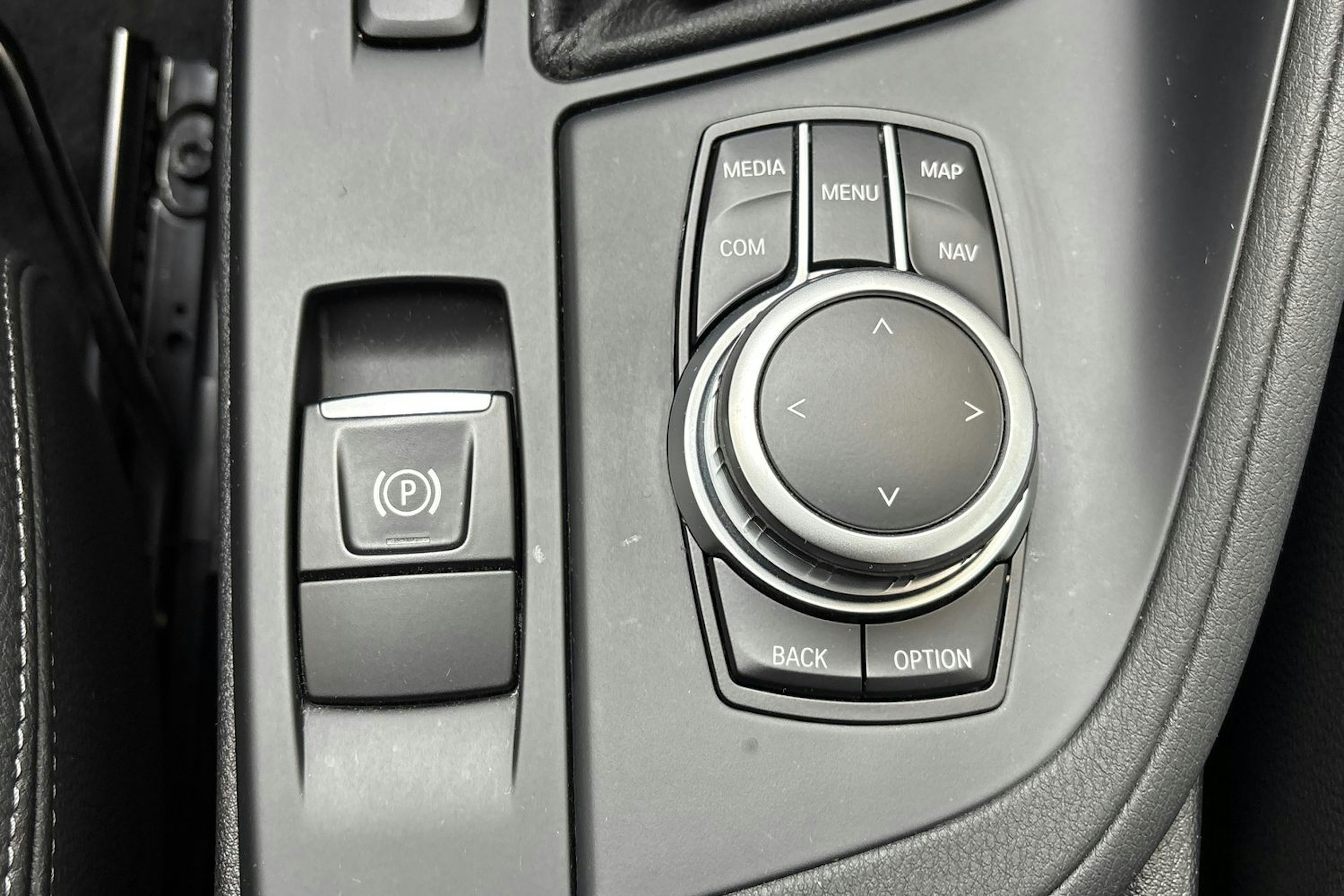 musta BMW X1 2020 kuva 21.