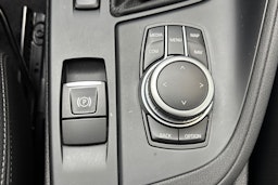musta BMW X1 2020 kuva 21.