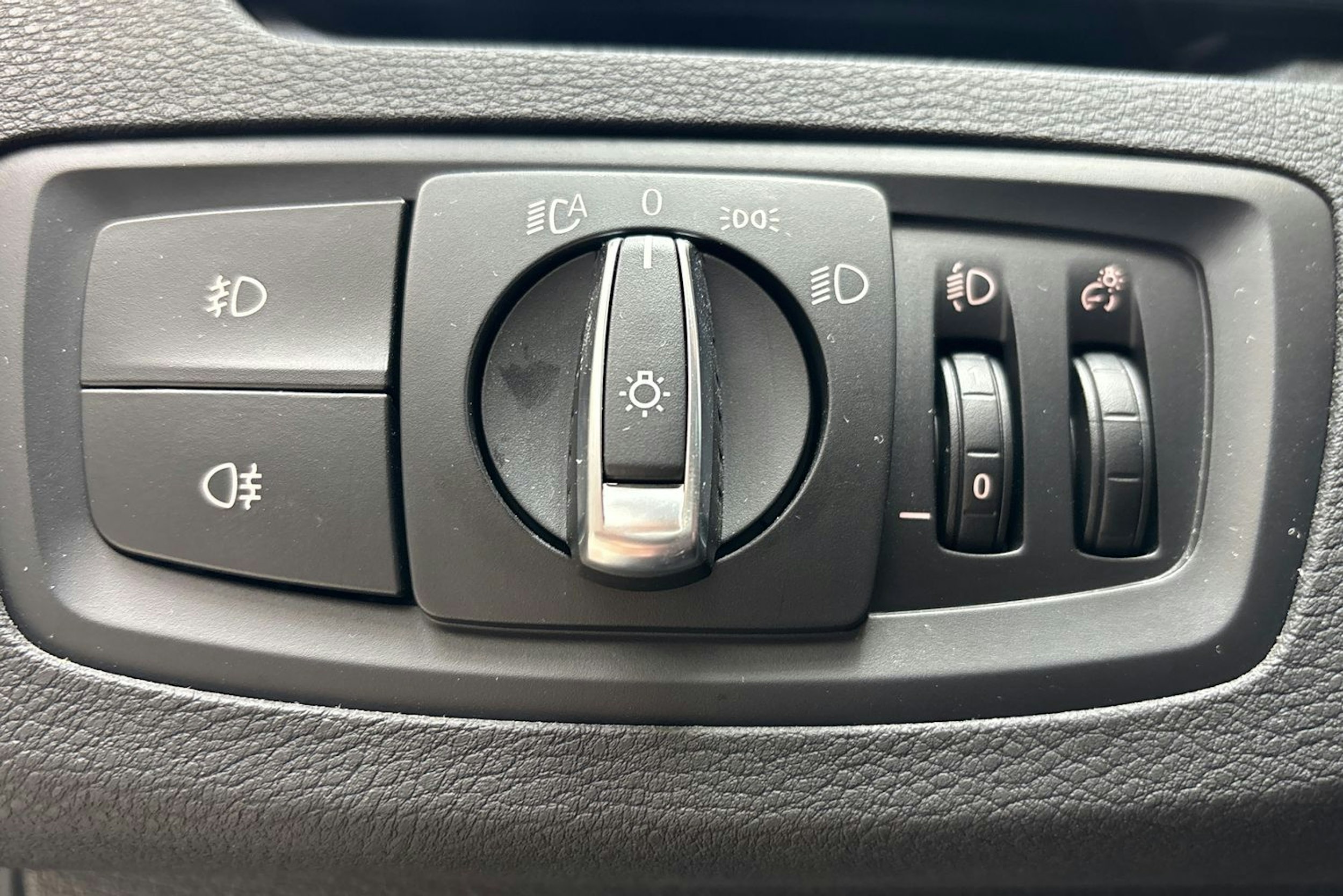 musta BMW X1 2020 kuva 25.