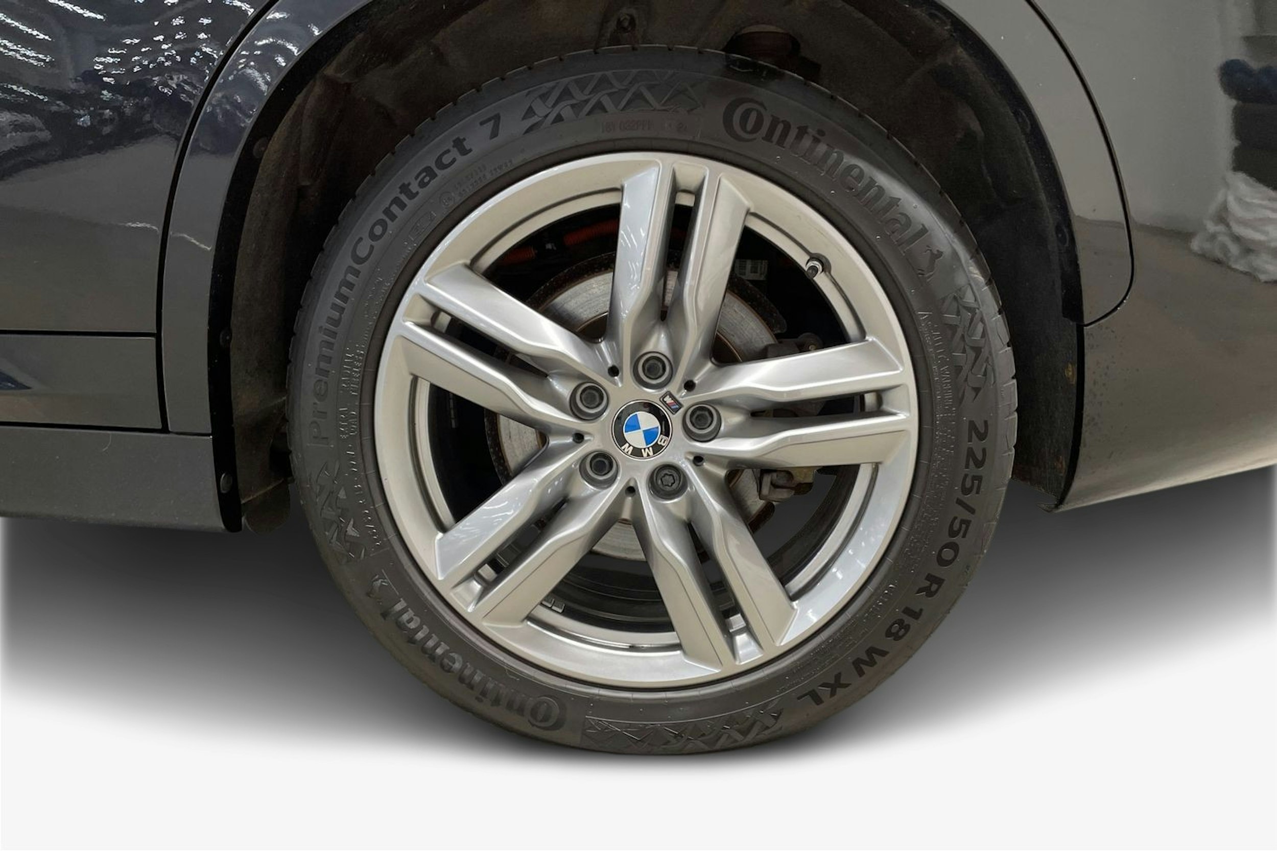 musta BMW X1 2021 kuva 9.