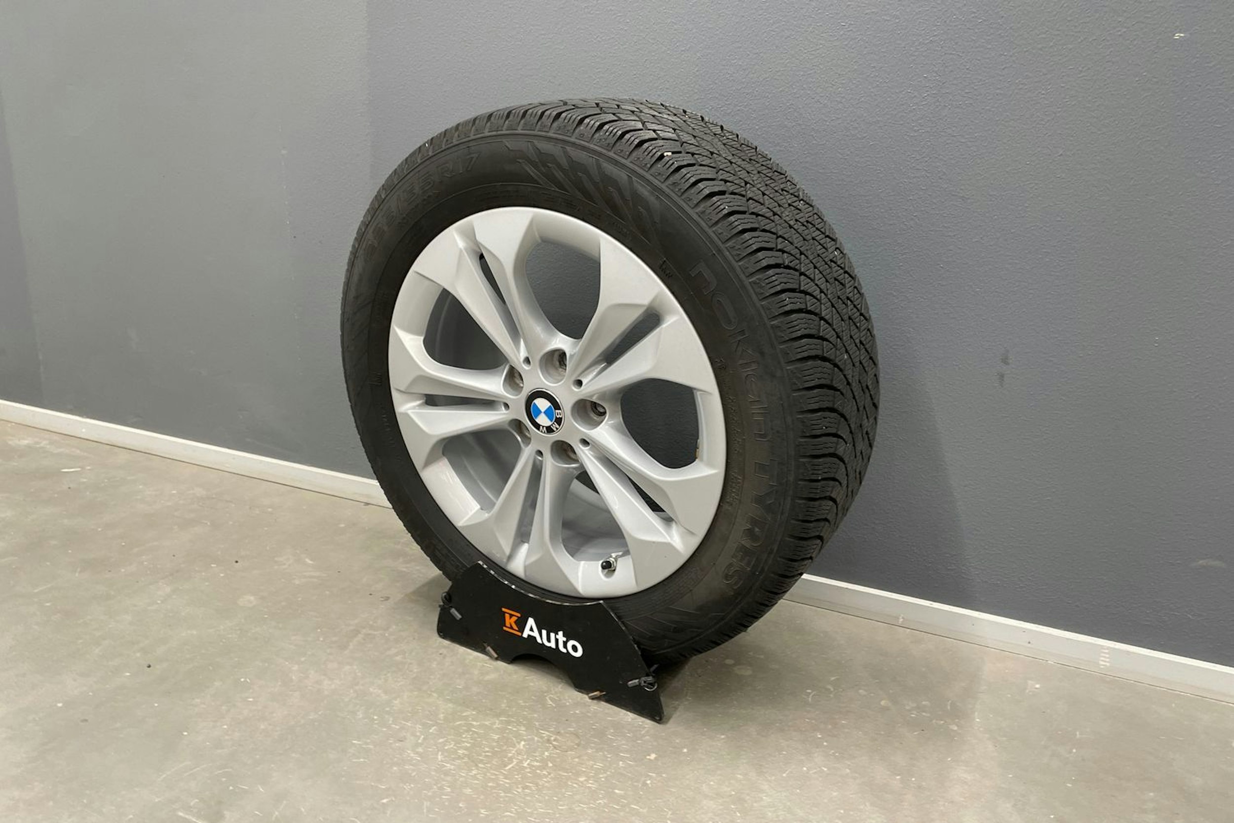 musta BMW X1 2021 kuva 11.