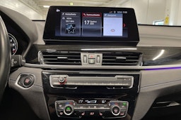musta BMW X1 2021 kuva 14.