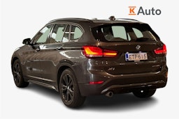 harmaa BMW X1 2021 kuva 2.