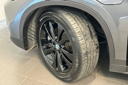 harmaa BMW X1 2021 kuva 13.