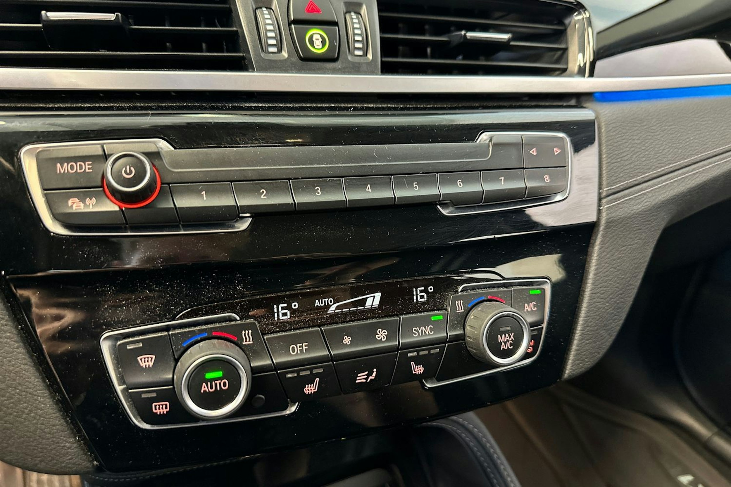 harmaa BMW X1 2021 kuva 23.