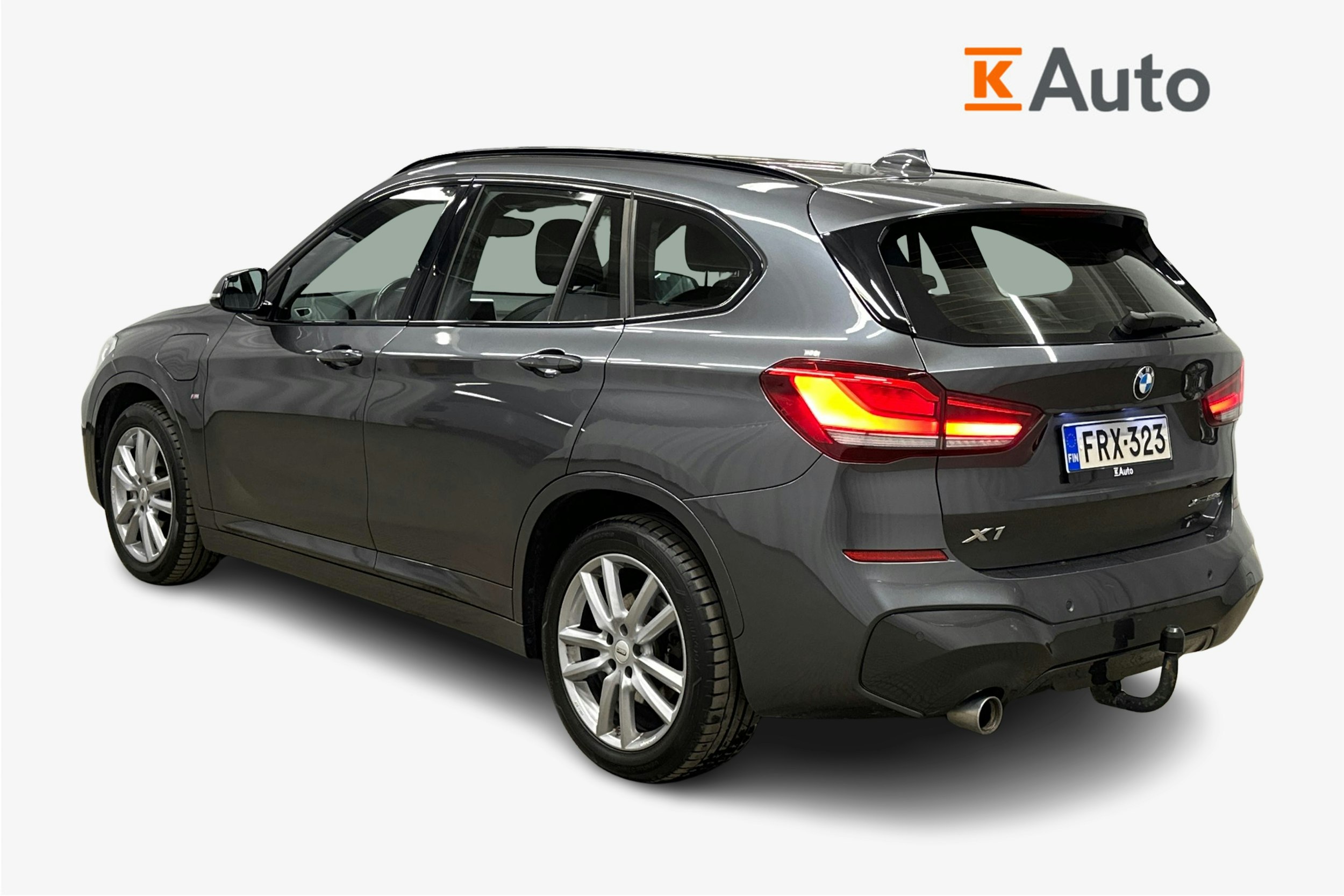 harmaa BMW X1 2021 kuva 2.