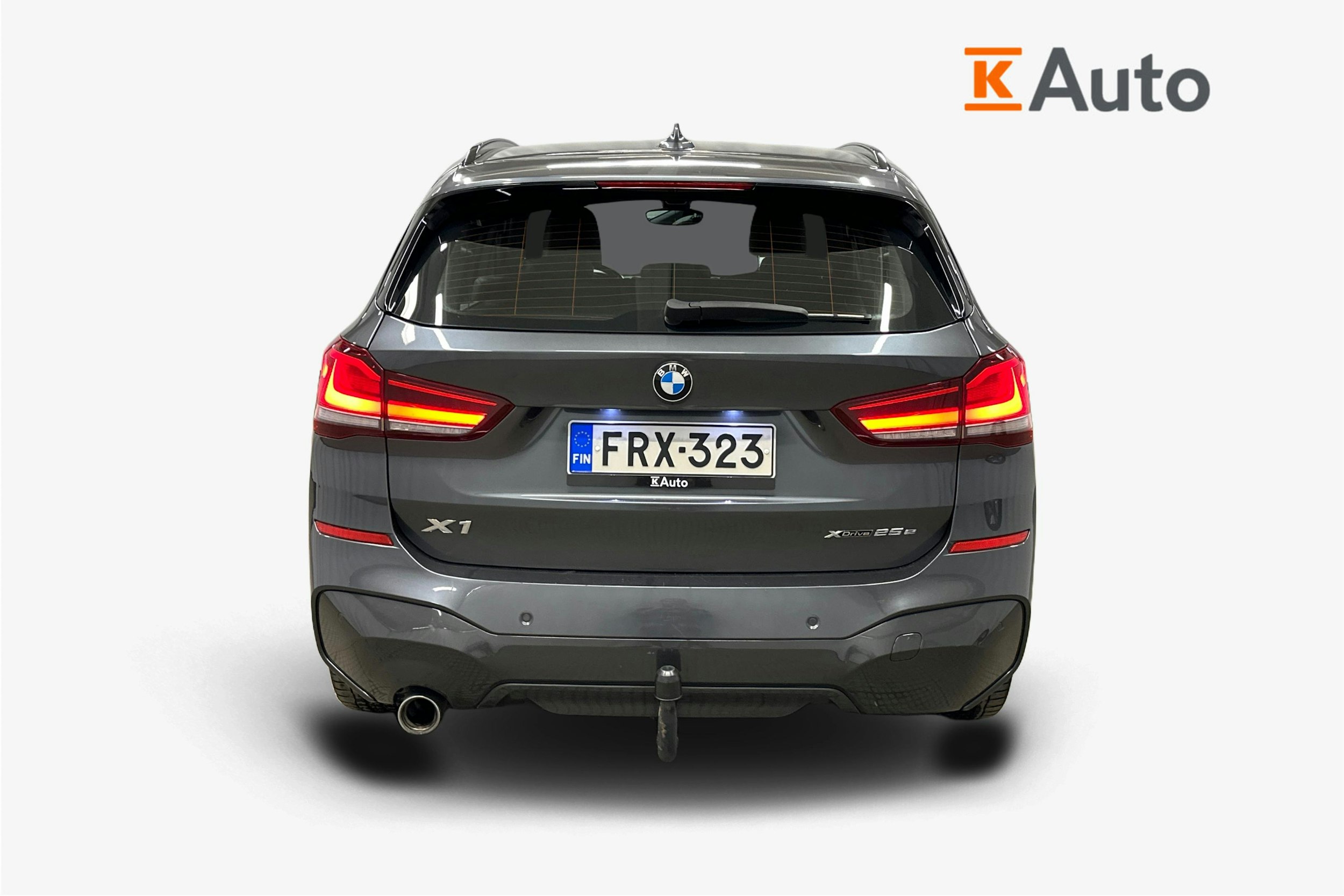 harmaa BMW X1 2021 kuva 3.