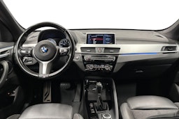 harmaa BMW X1 2021 kuva 7.