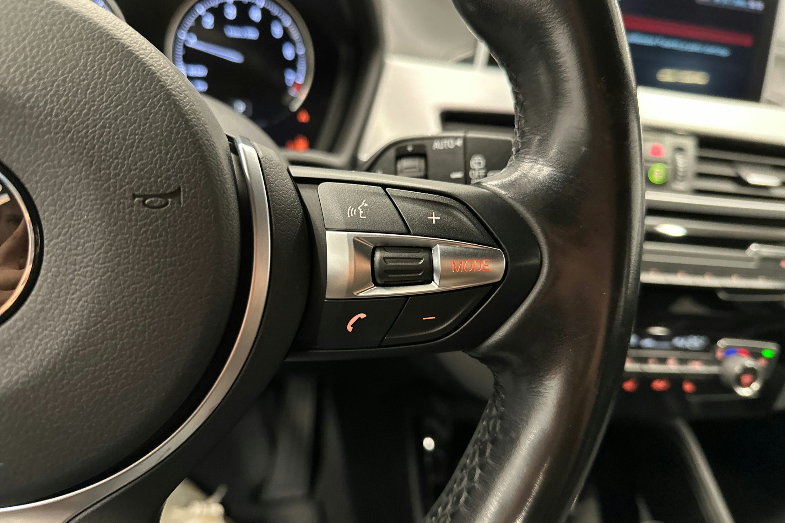 harmaa BMW X1 2021 kuva 12.