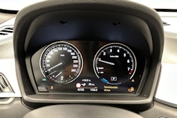 harmaa BMW X1 2021 kuva 13.
