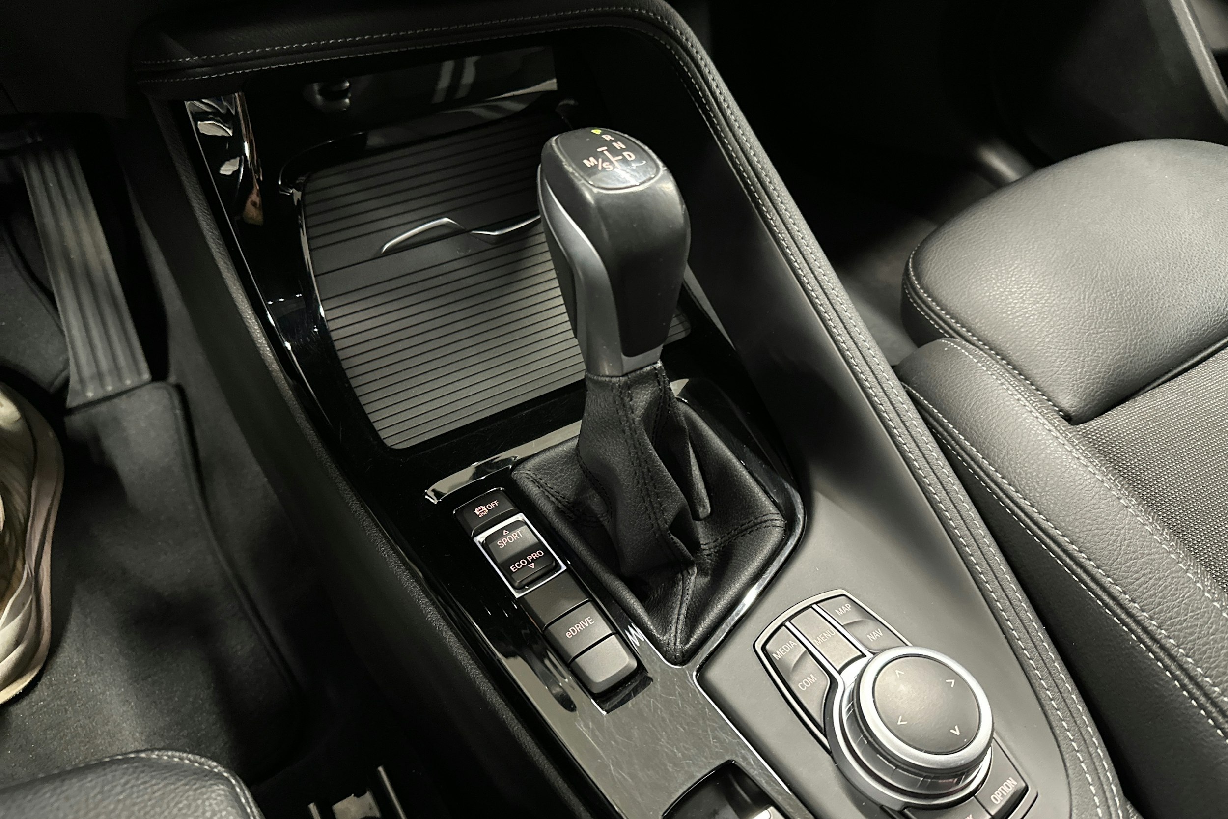 harmaa BMW X1 2021 kuva 20.