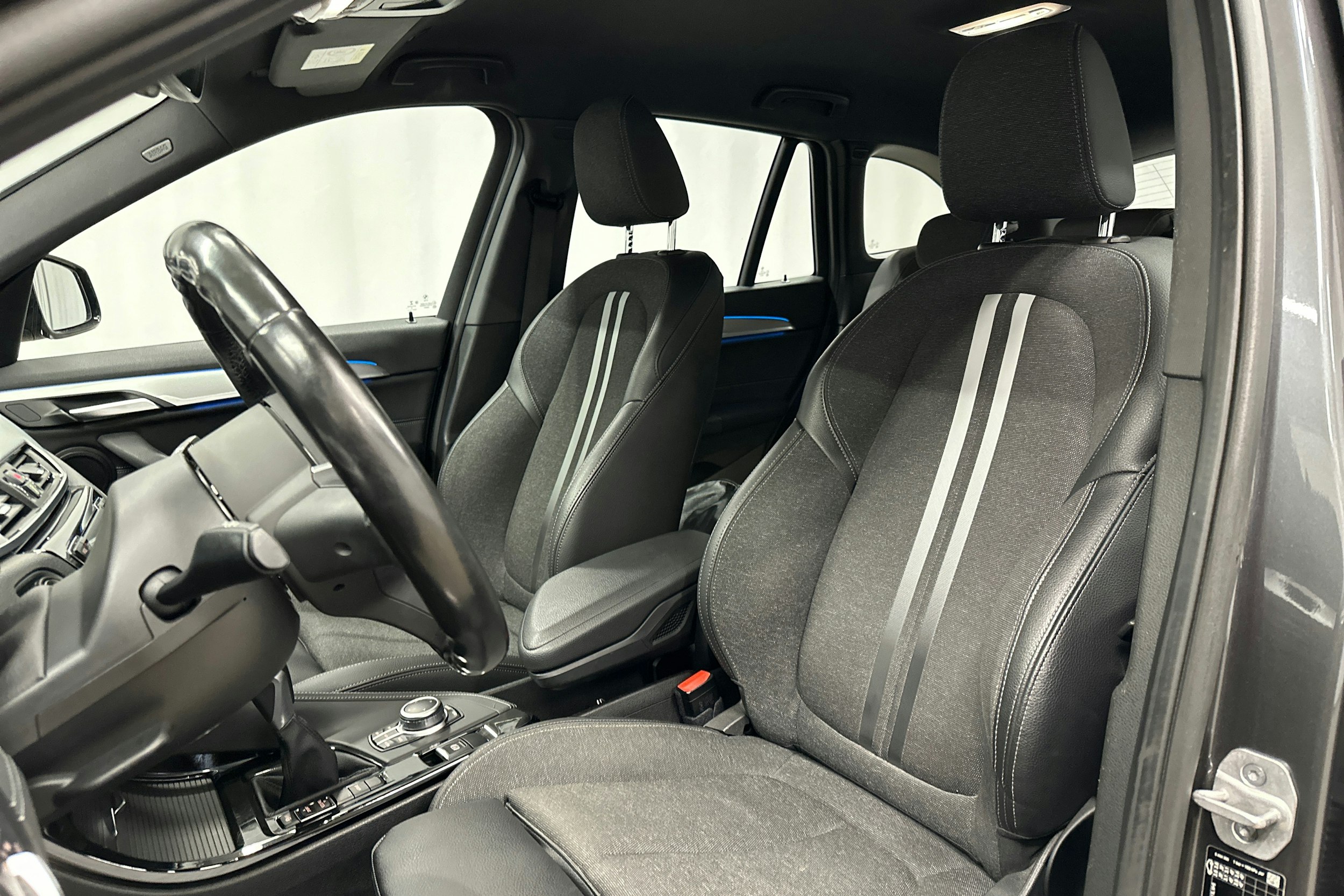 harmaa BMW X1 2021 kuva 21.