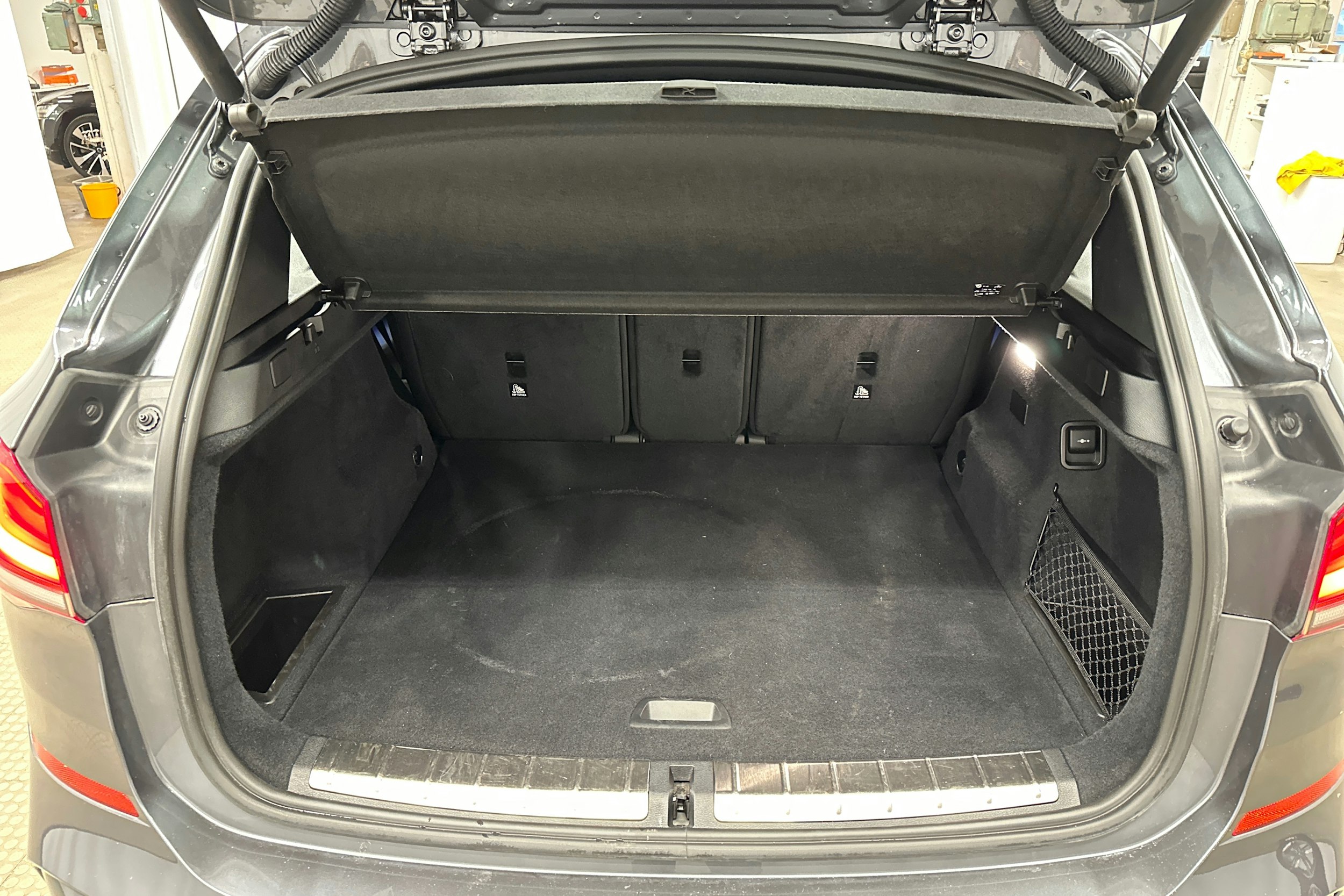 harmaa BMW X1 2021 kuva 22.