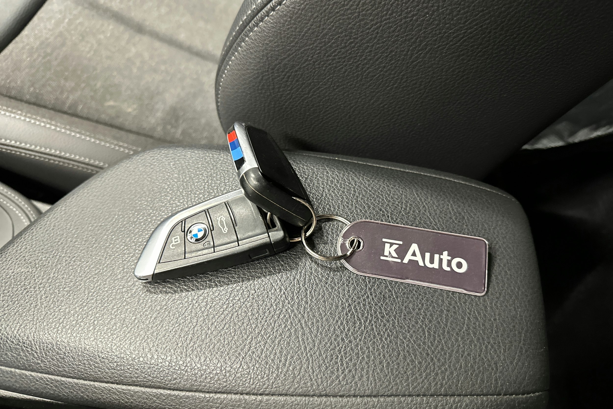 harmaa BMW X1 2021 kuva 27.